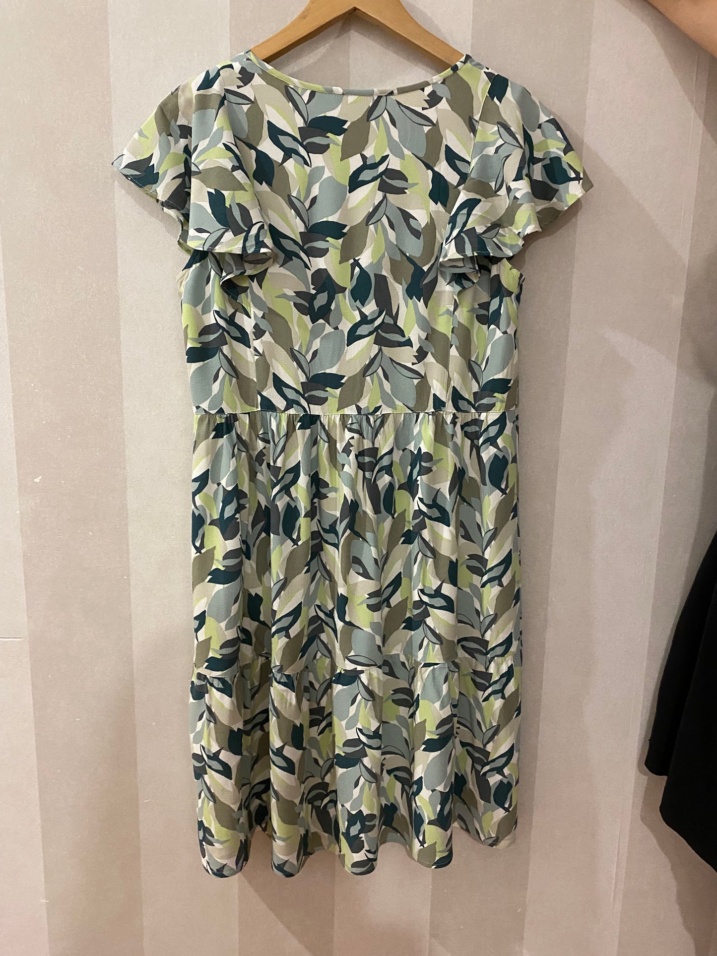 SHORT LEAF DRESS