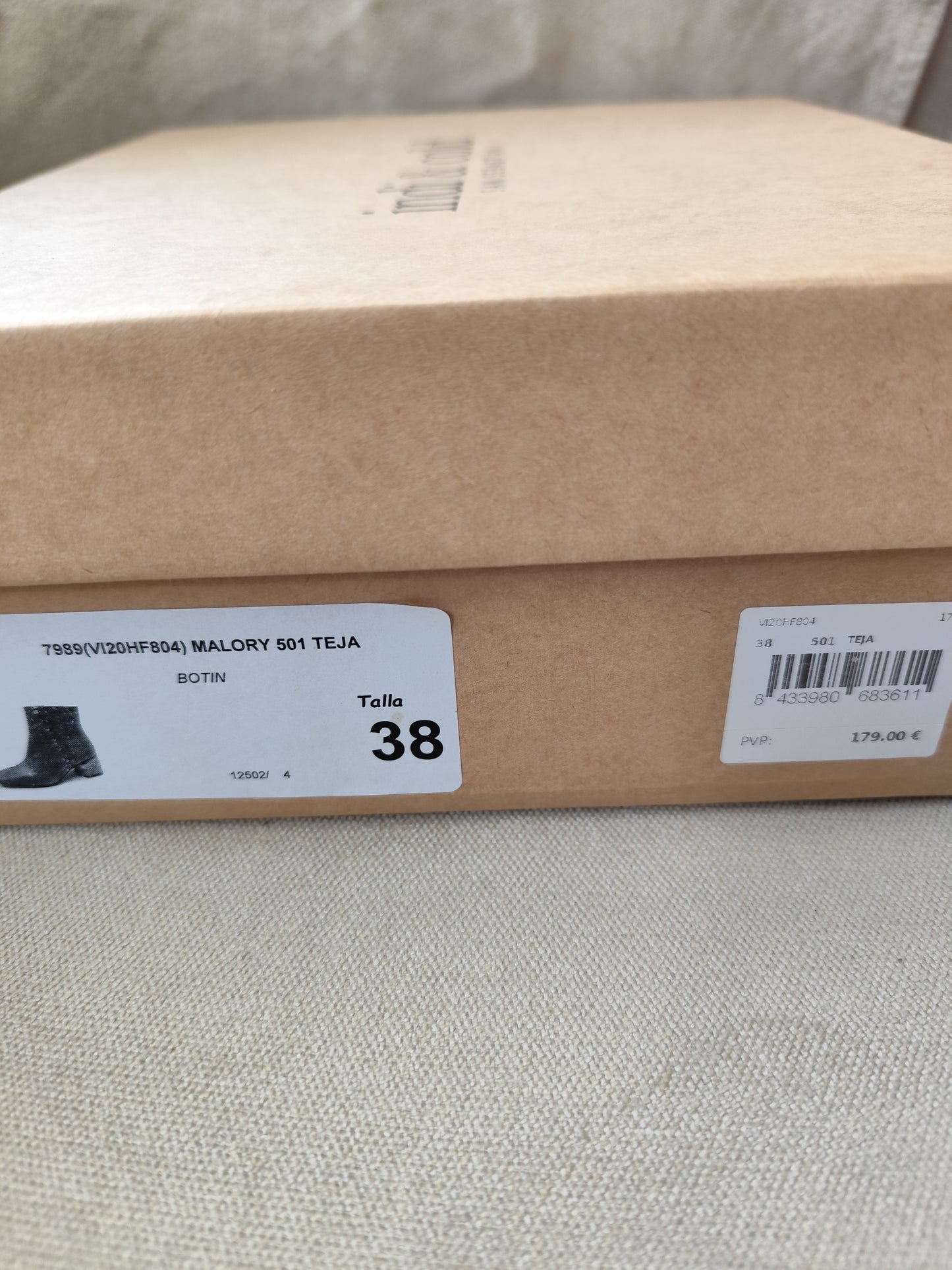 Bottines à carreaux en cuir verni