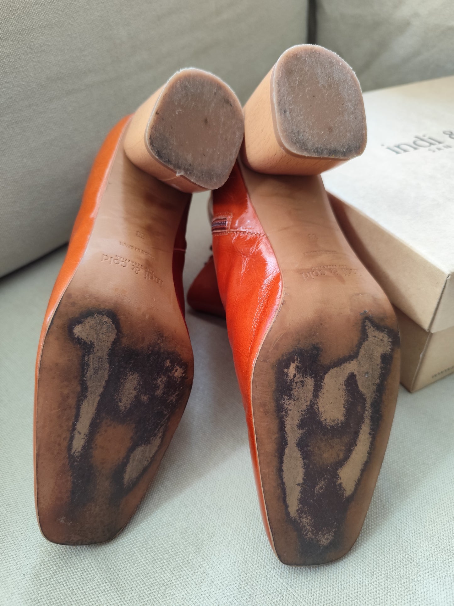 Bottines à carreaux en cuir verni