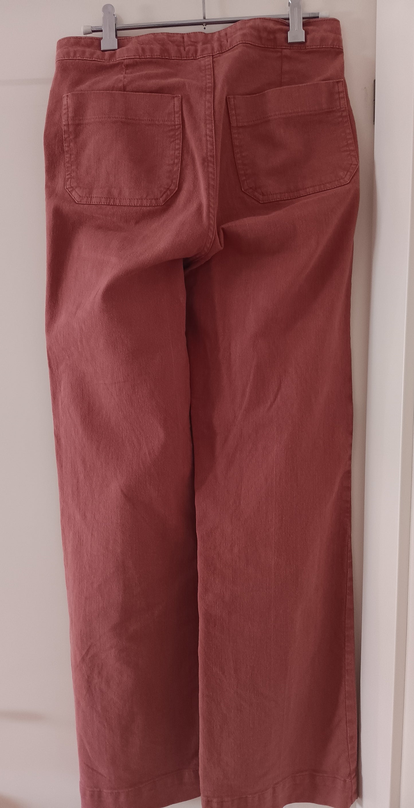 Pantalón color caldera