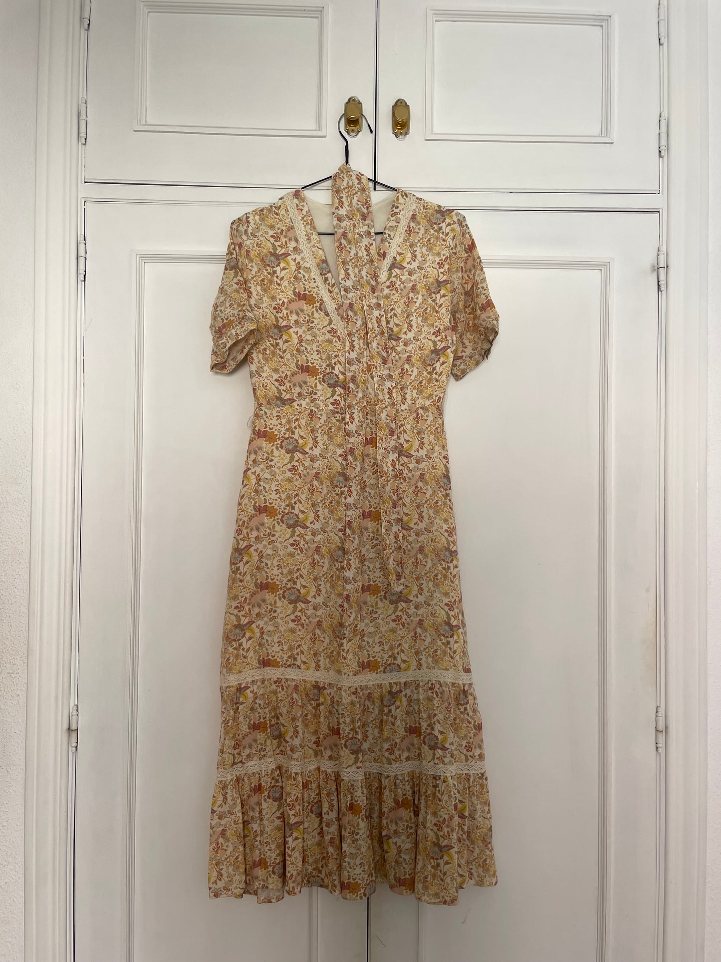 Vestido de flores amarillo