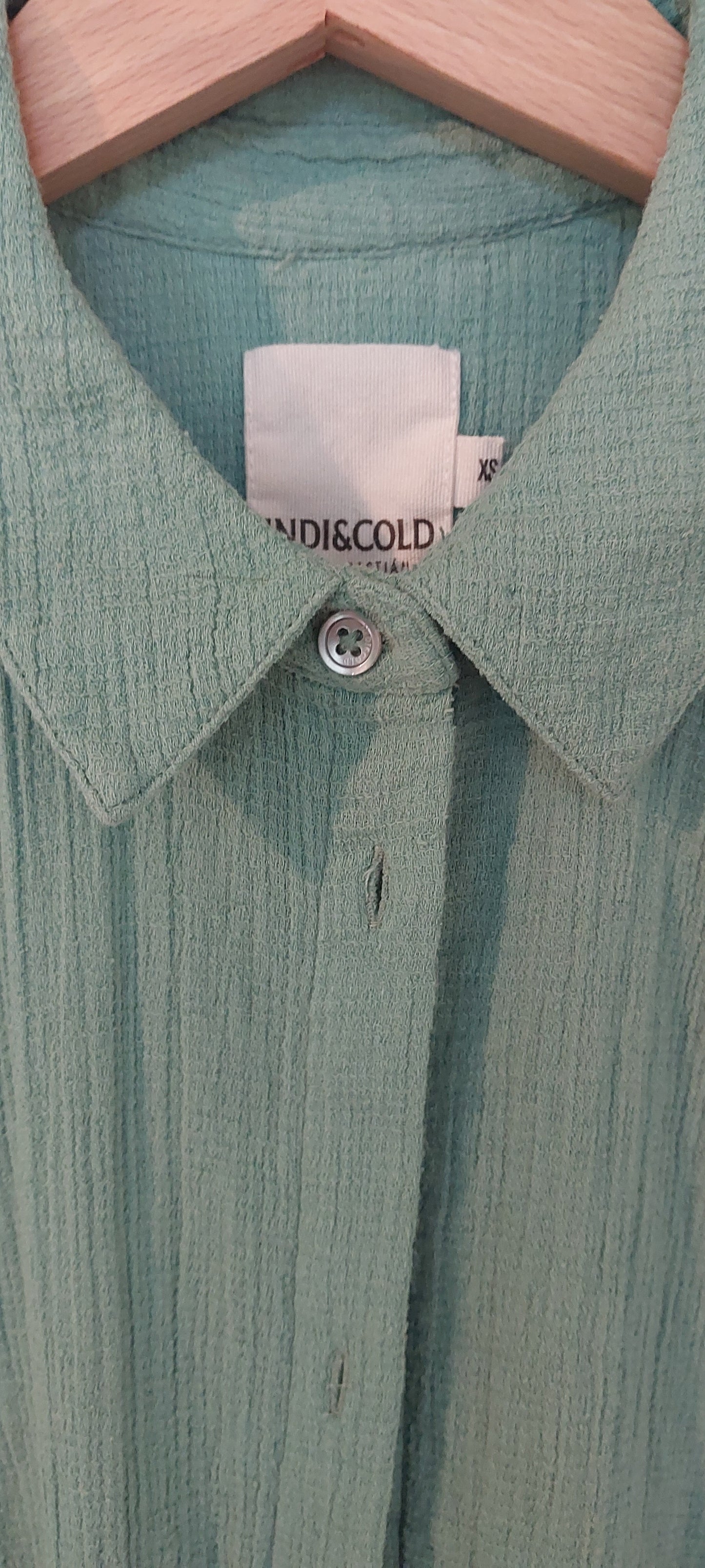 Camisa azul sin mamgas
