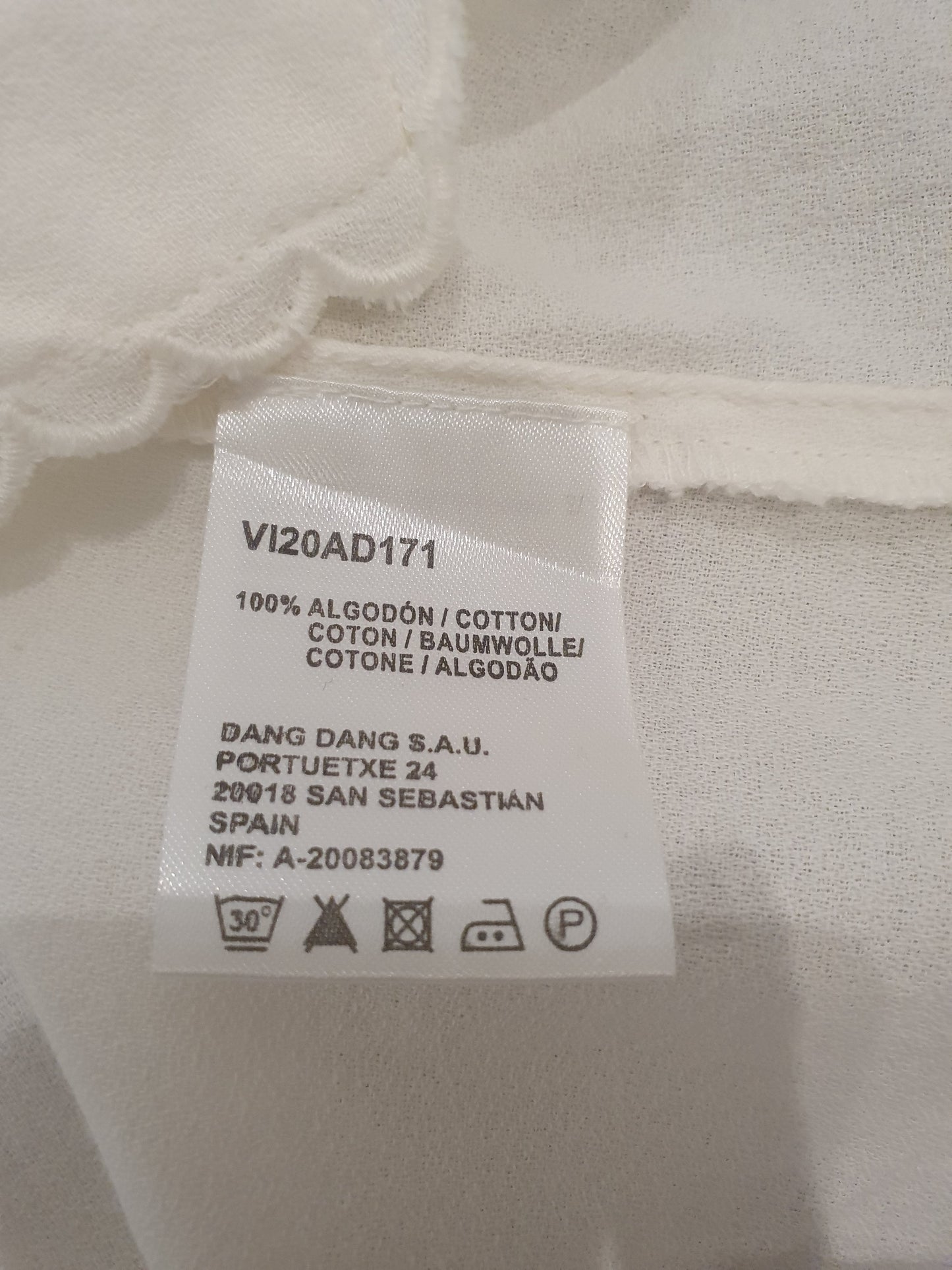 Chemise blanche avec broderie