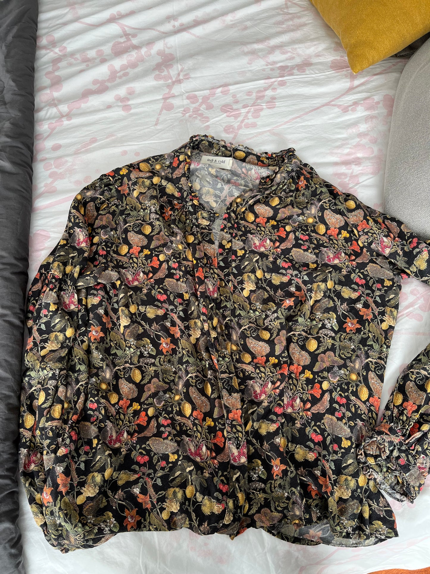 Printed shirt size L