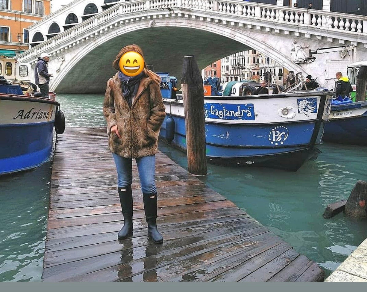Faux fur parka with hood size L