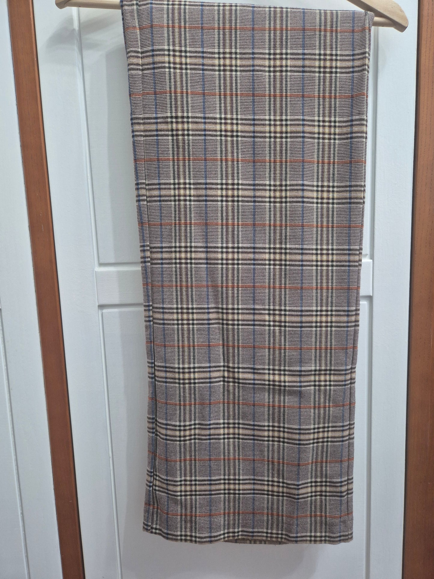 Pantalón práctico con cintura elástica
