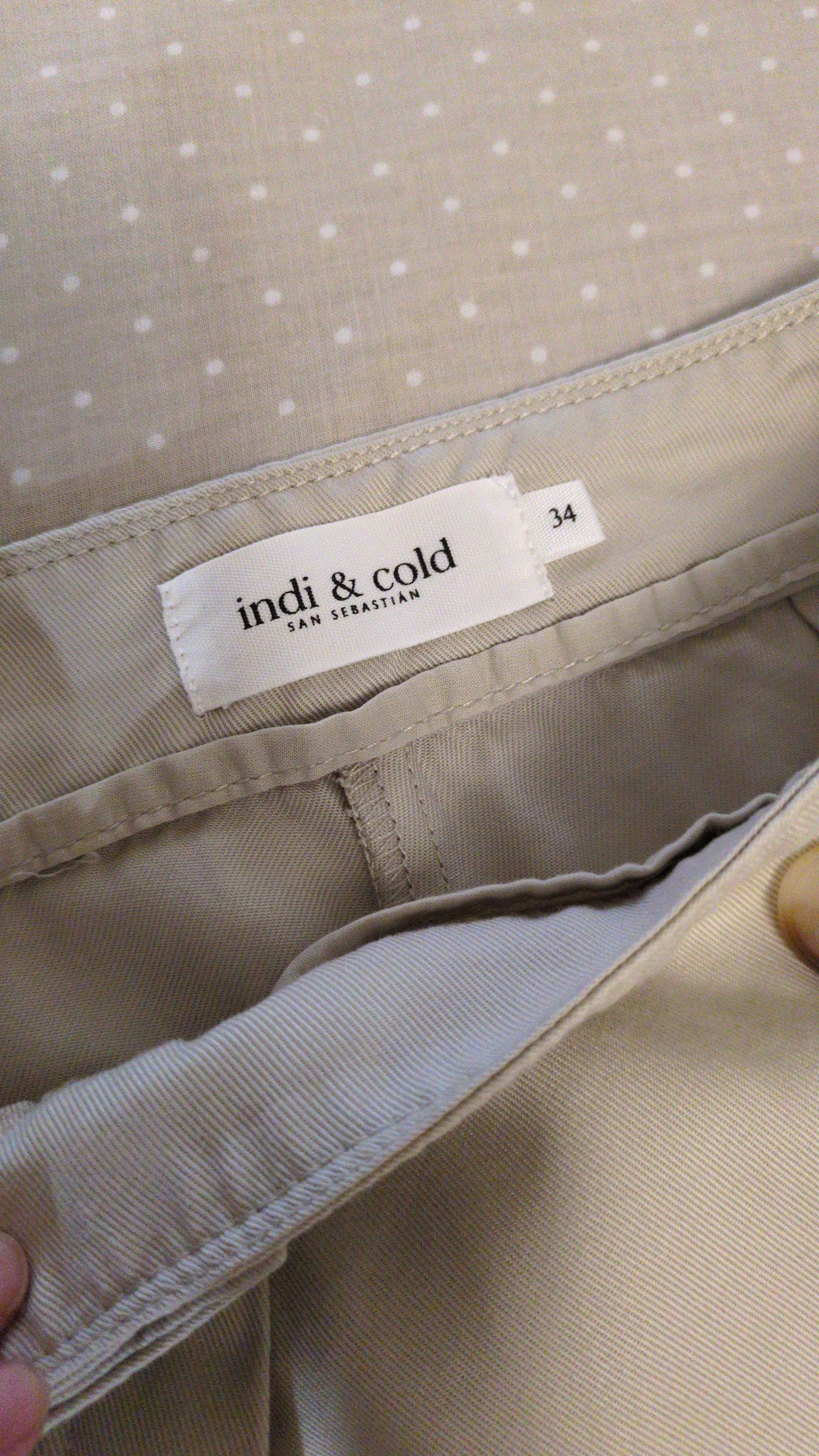 Buttoned trousers