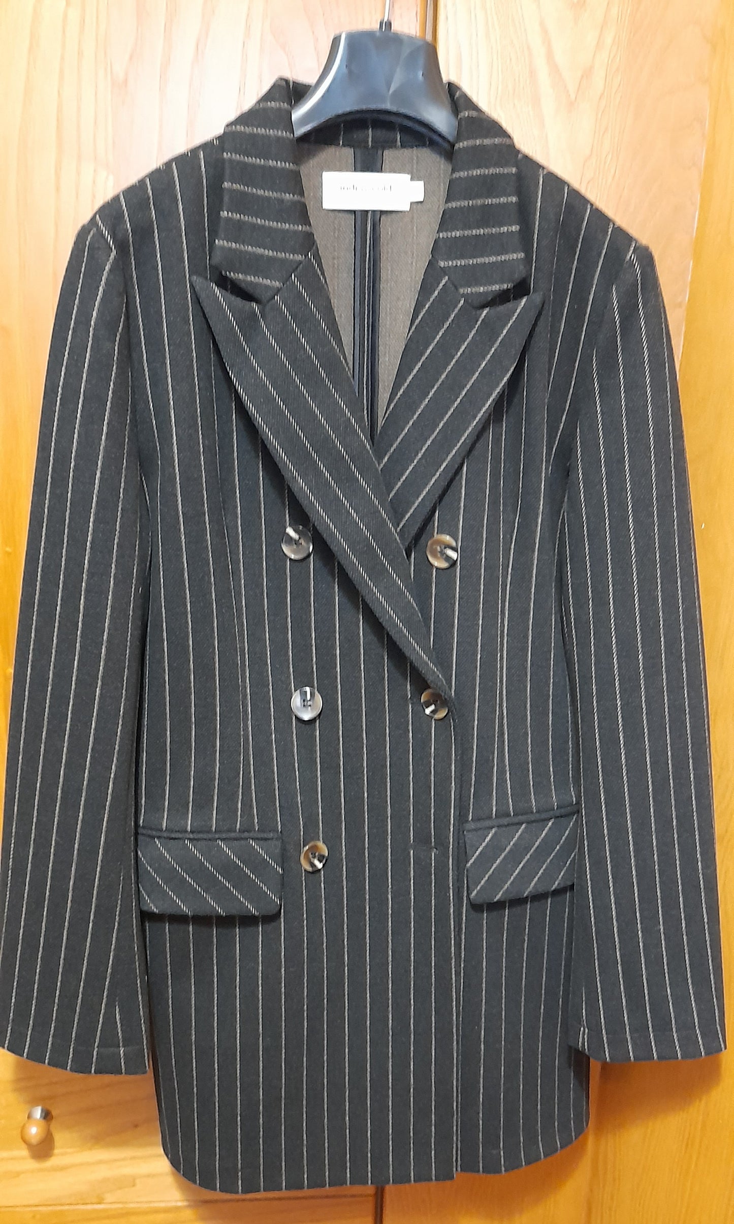 CHAQUETA DOBLE BOTONADURA RAYA