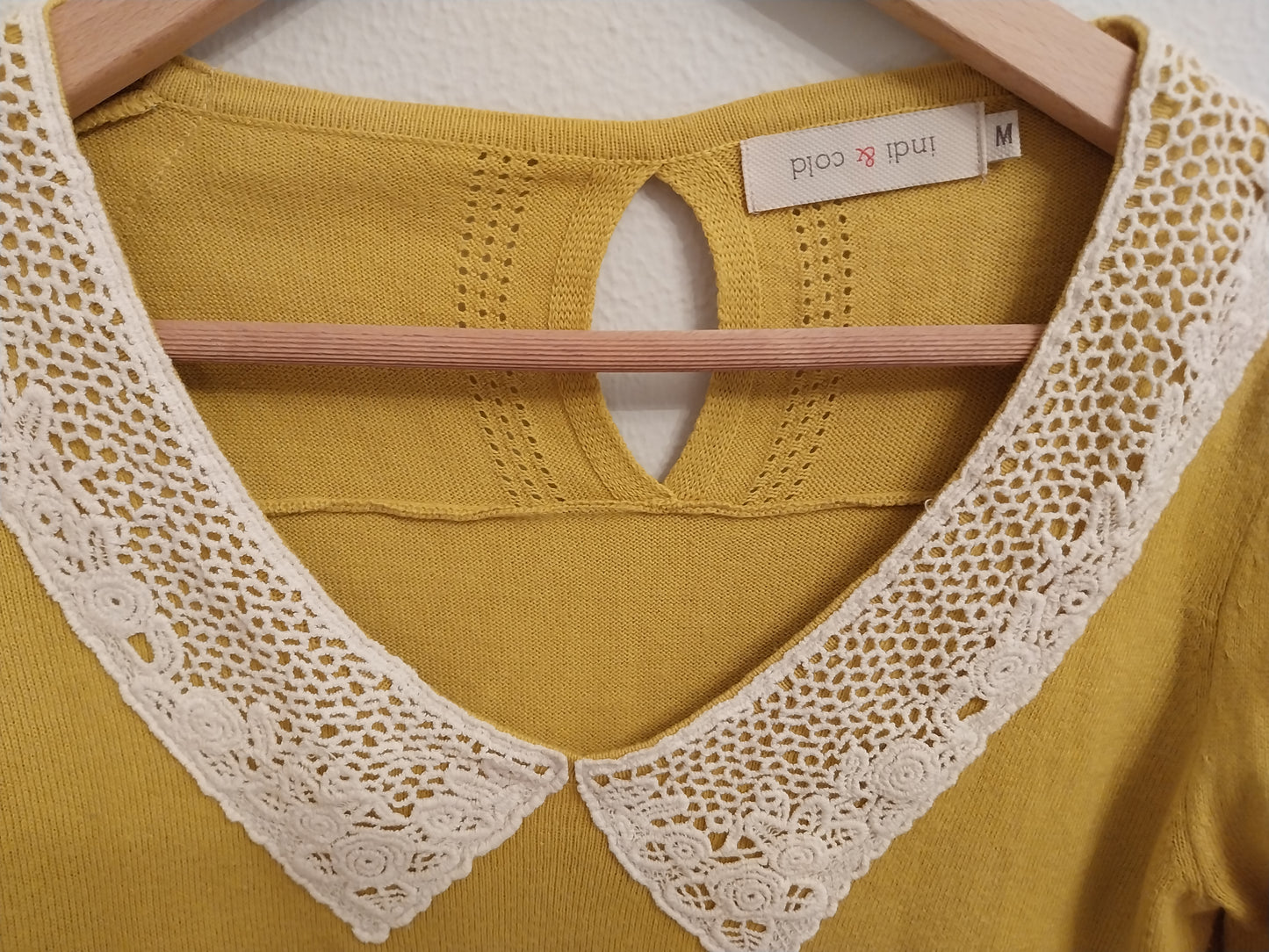 precioso jersey bordado amarillo mostaza