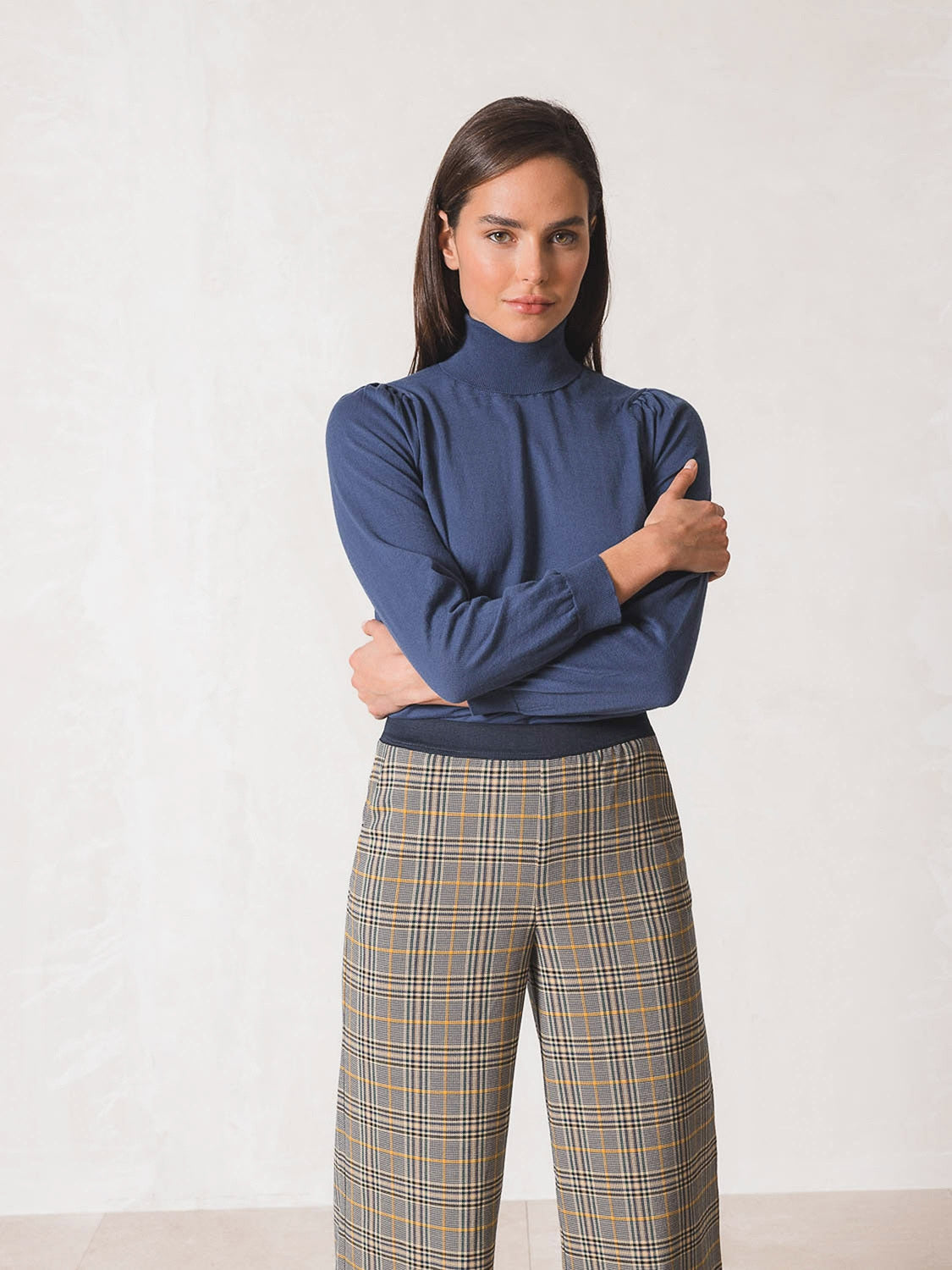 PULL COL TOURNÉ