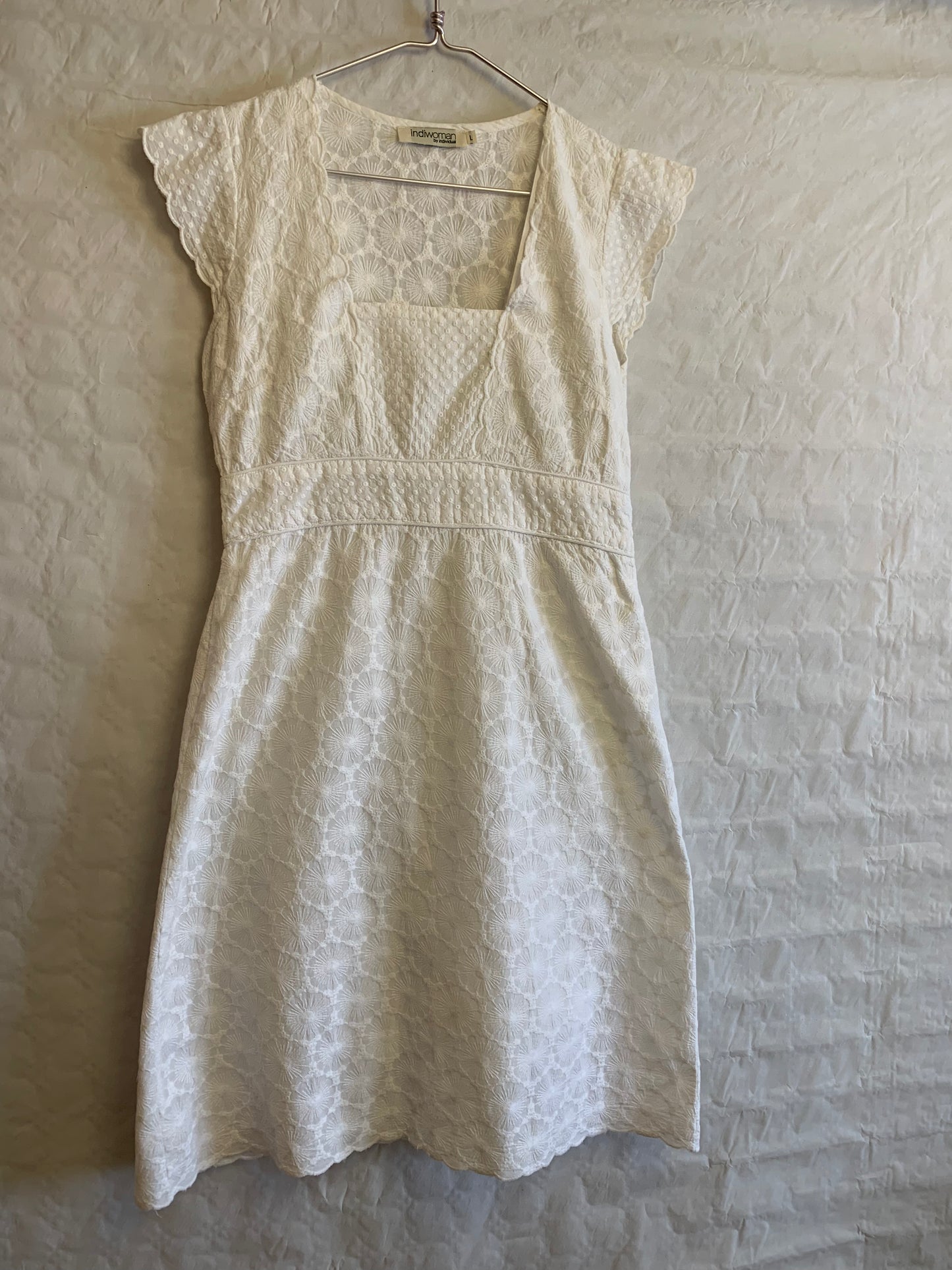 Vintage. Vestido verano blanco bordado