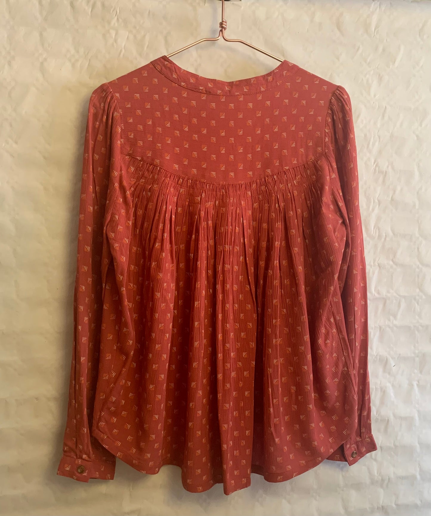 Chemise rouge à manches longues