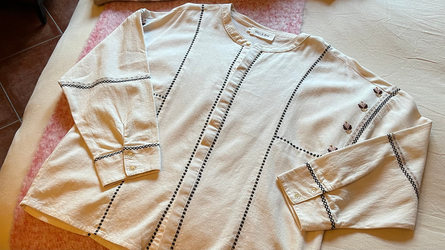 Shirt with embroidery