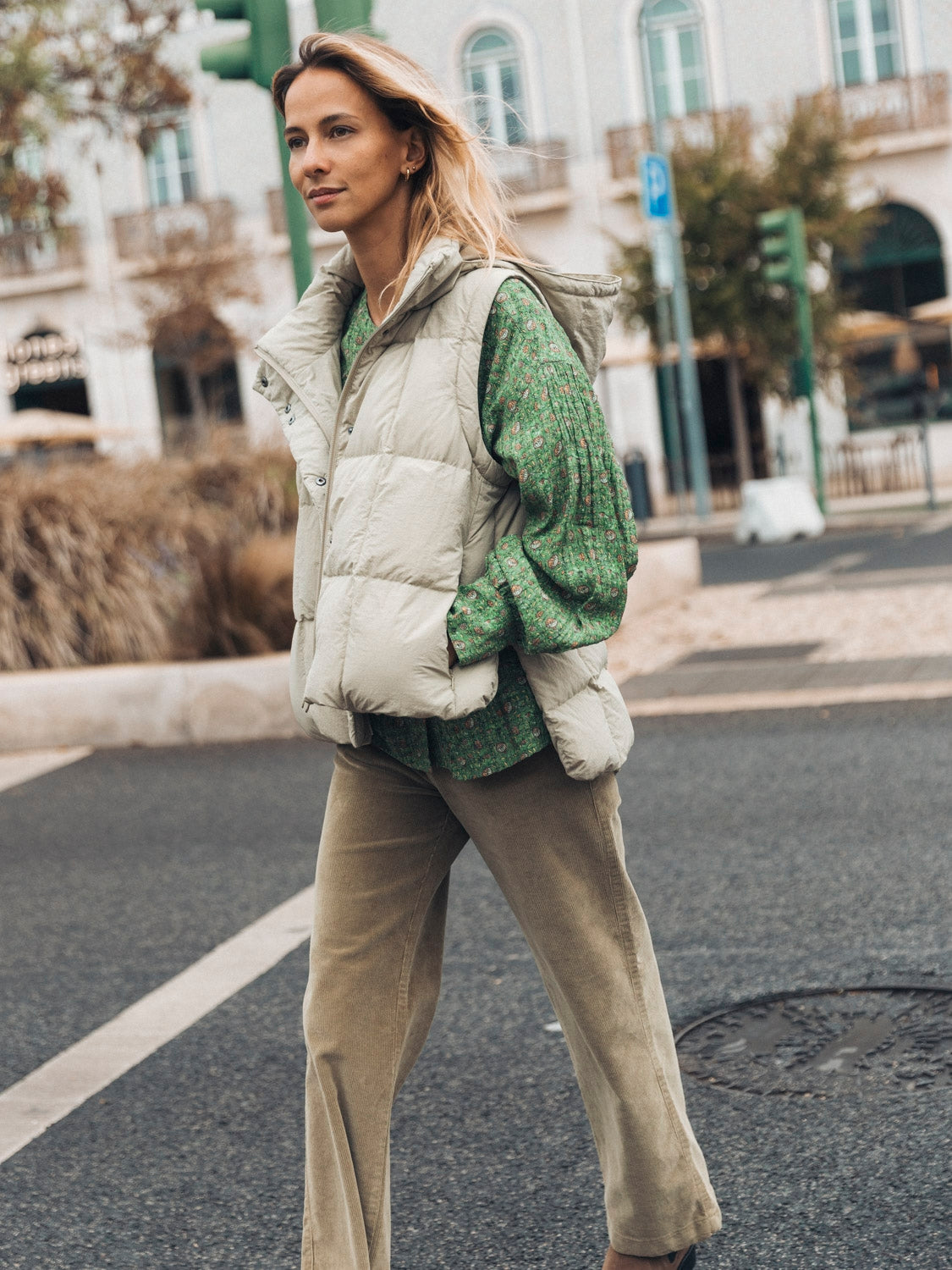 SHORT CONVERTIBLE DOWN JACKET