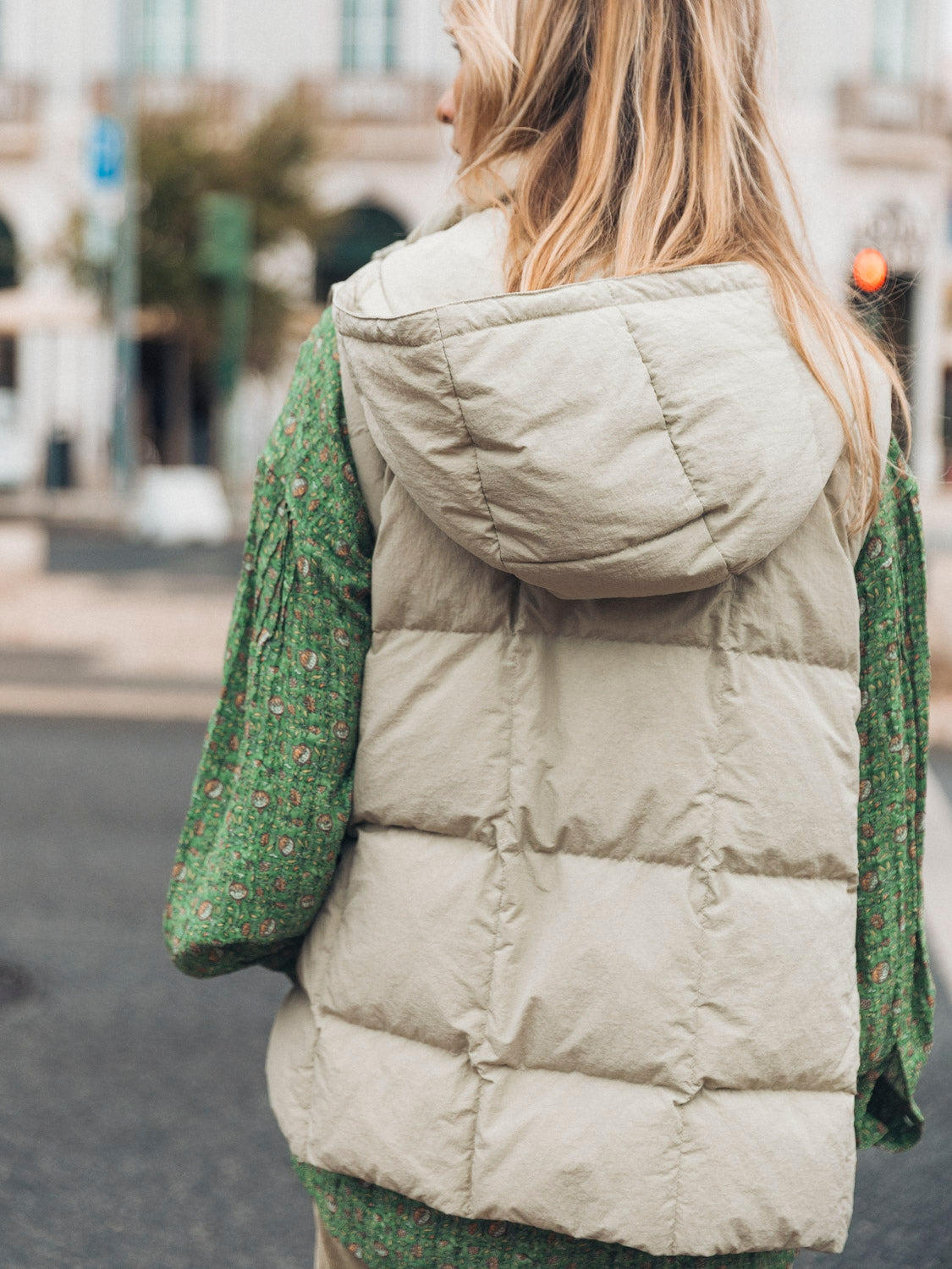 SHORT CONVERTIBLE DOWN JACKET