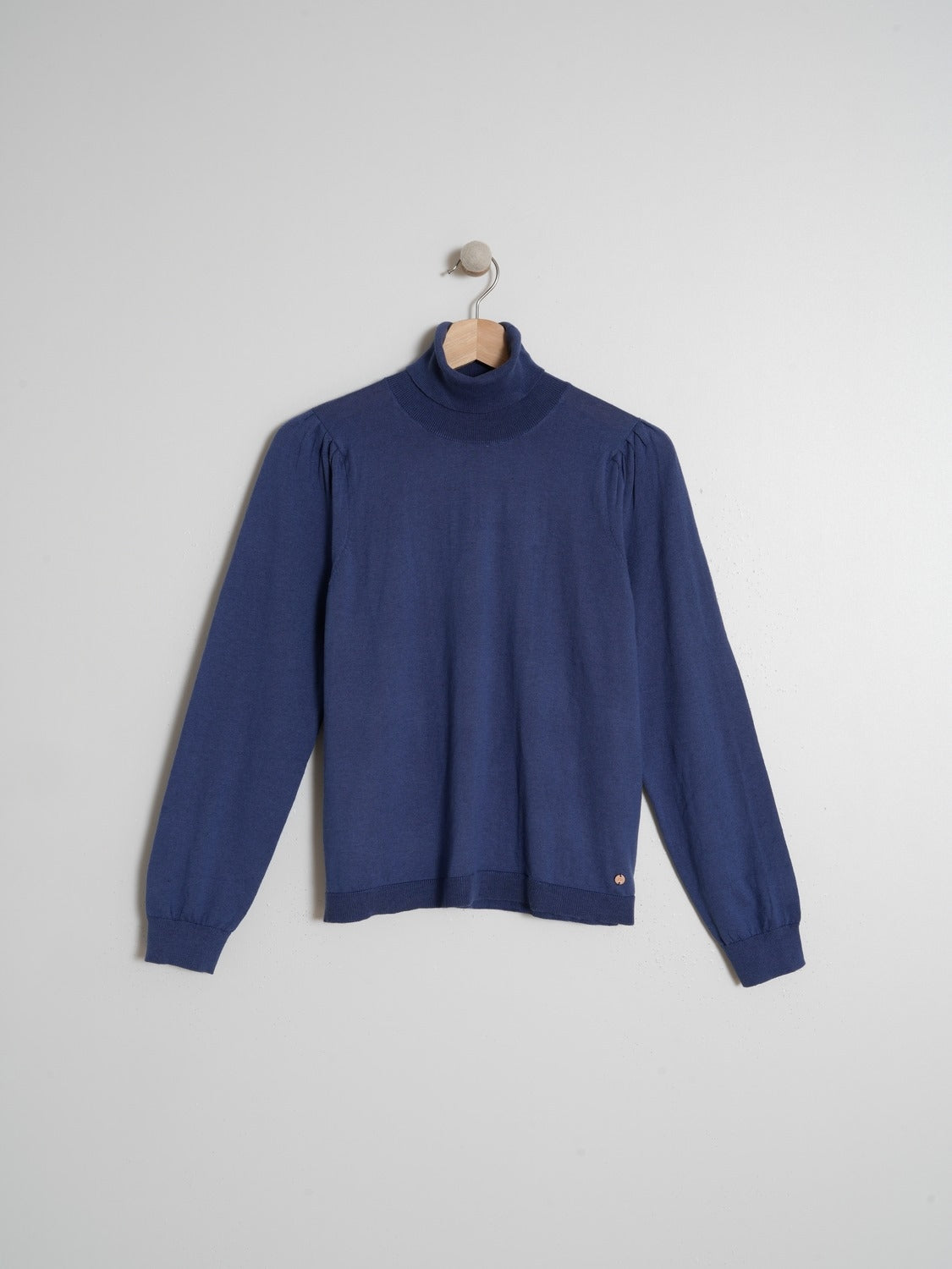 PULL COL TOURNÉ
