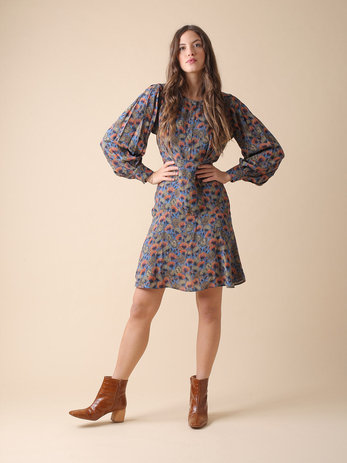 VESTIDO CORTO ESTAMPADO DIENTE DE LEÓN