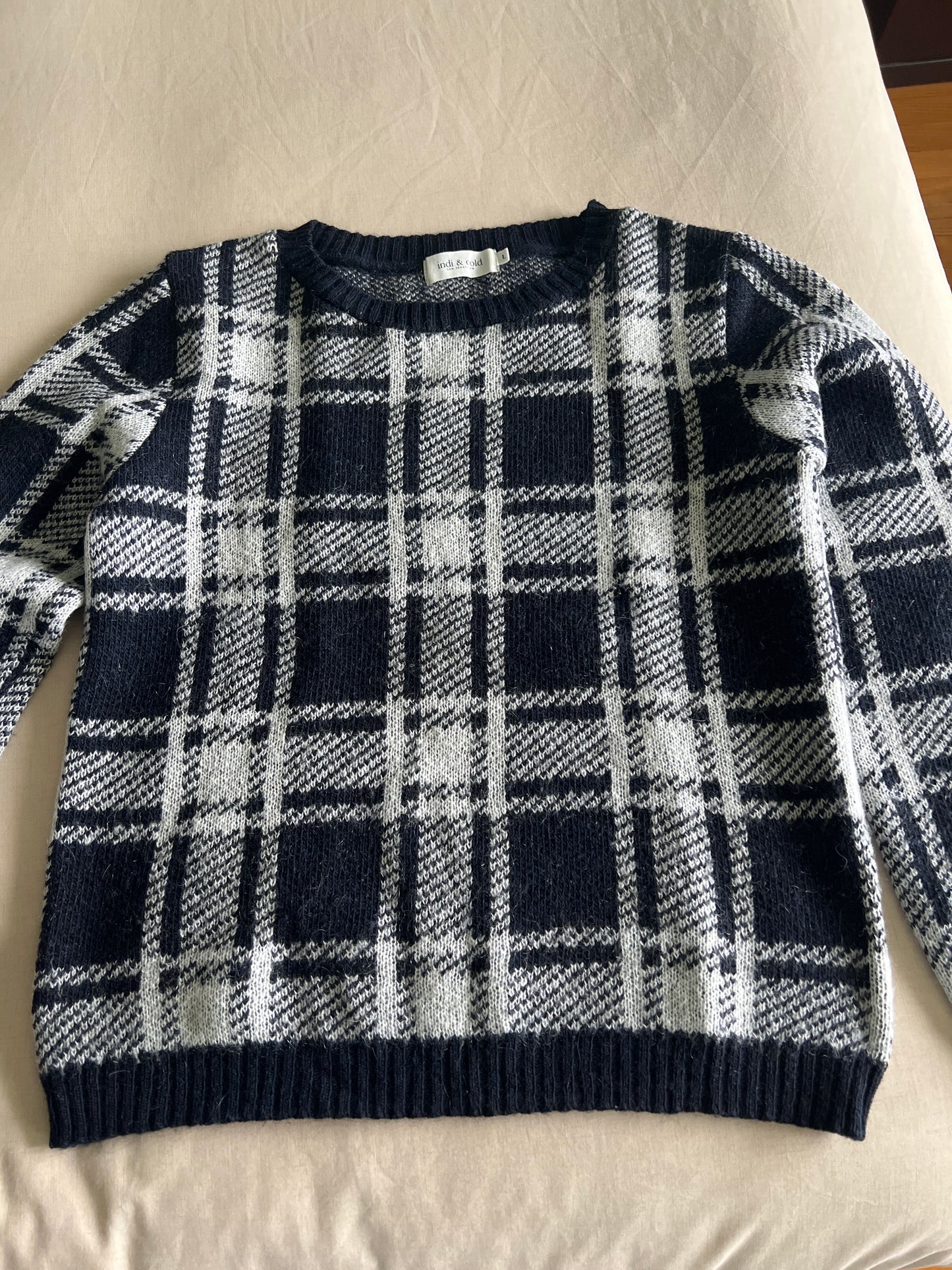 Pull à carreaux noir - blanc