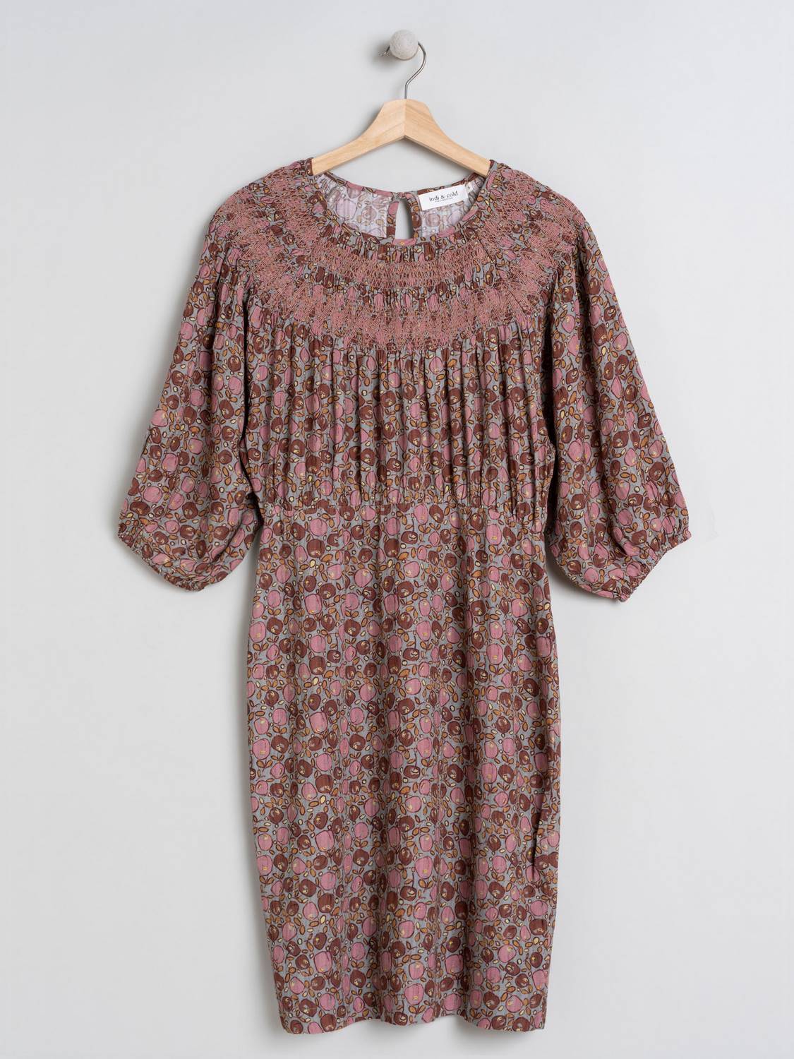 VESTIDO MOTIVO MANZANAS
