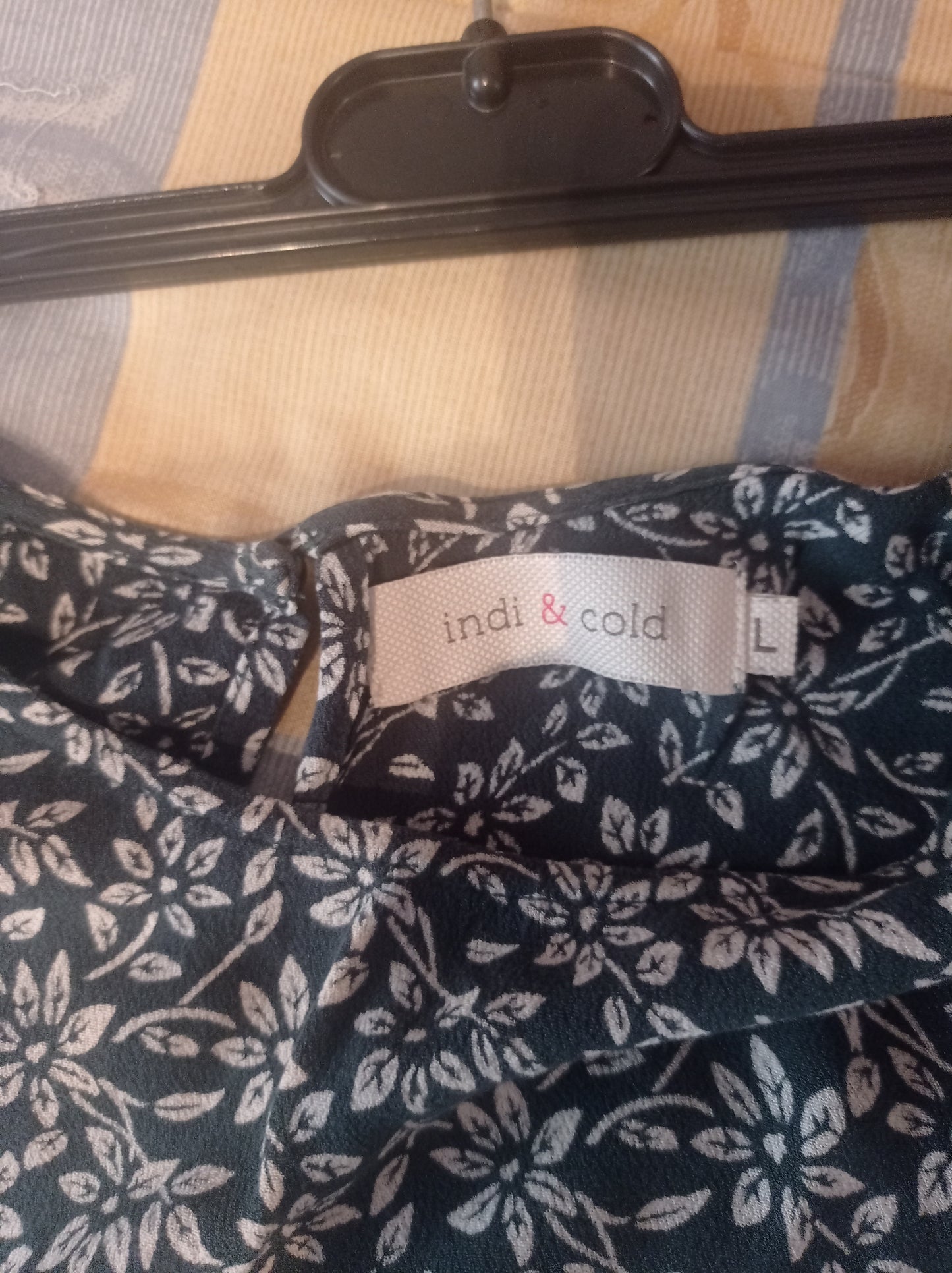 Camiseta de tirantes mariposas