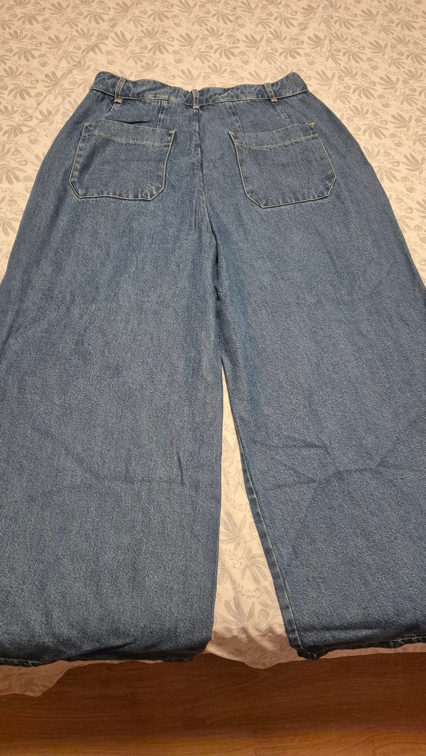 WASHED DENIM PANTS