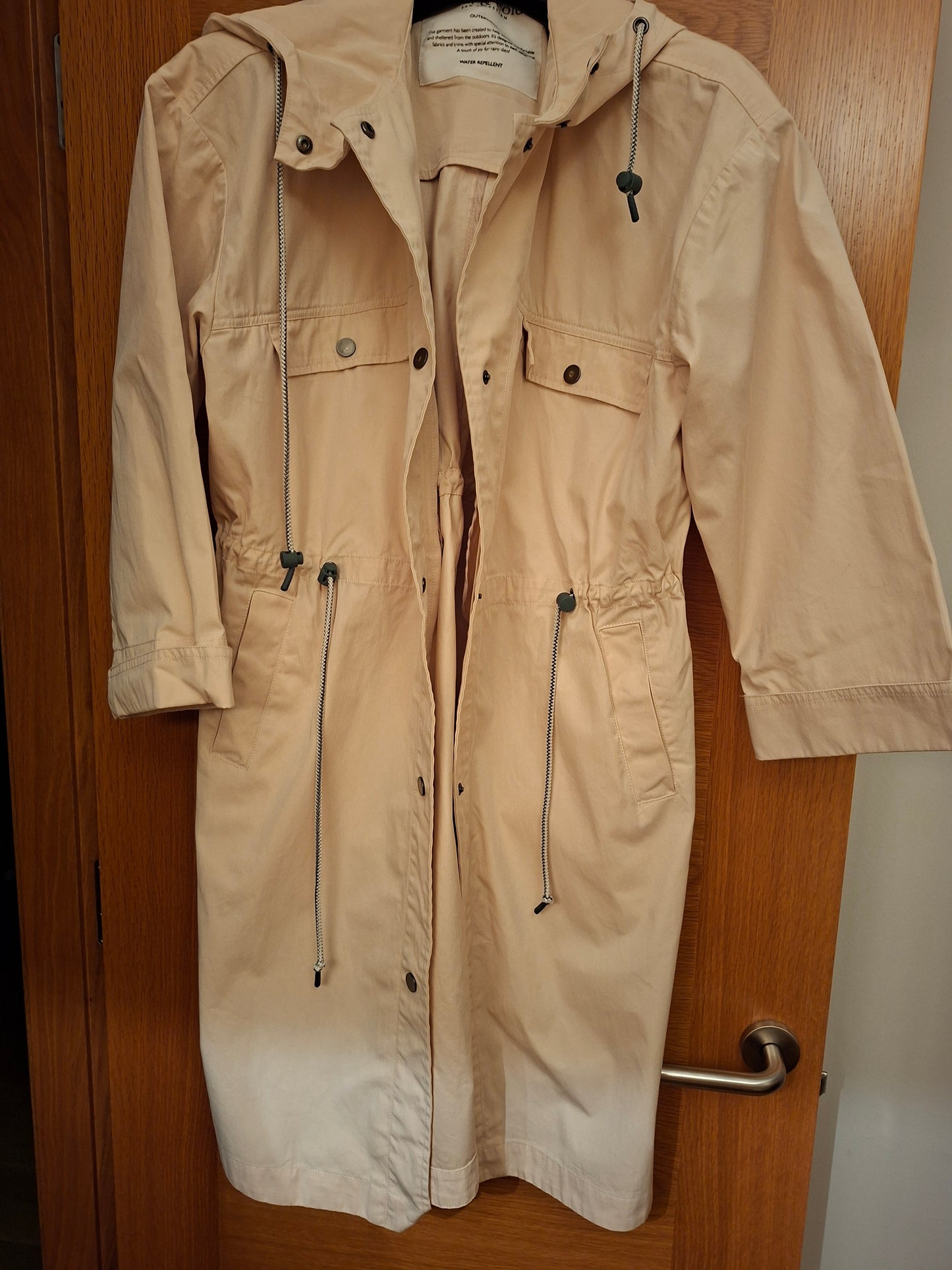 TRENCH TÉCNICO TANIA