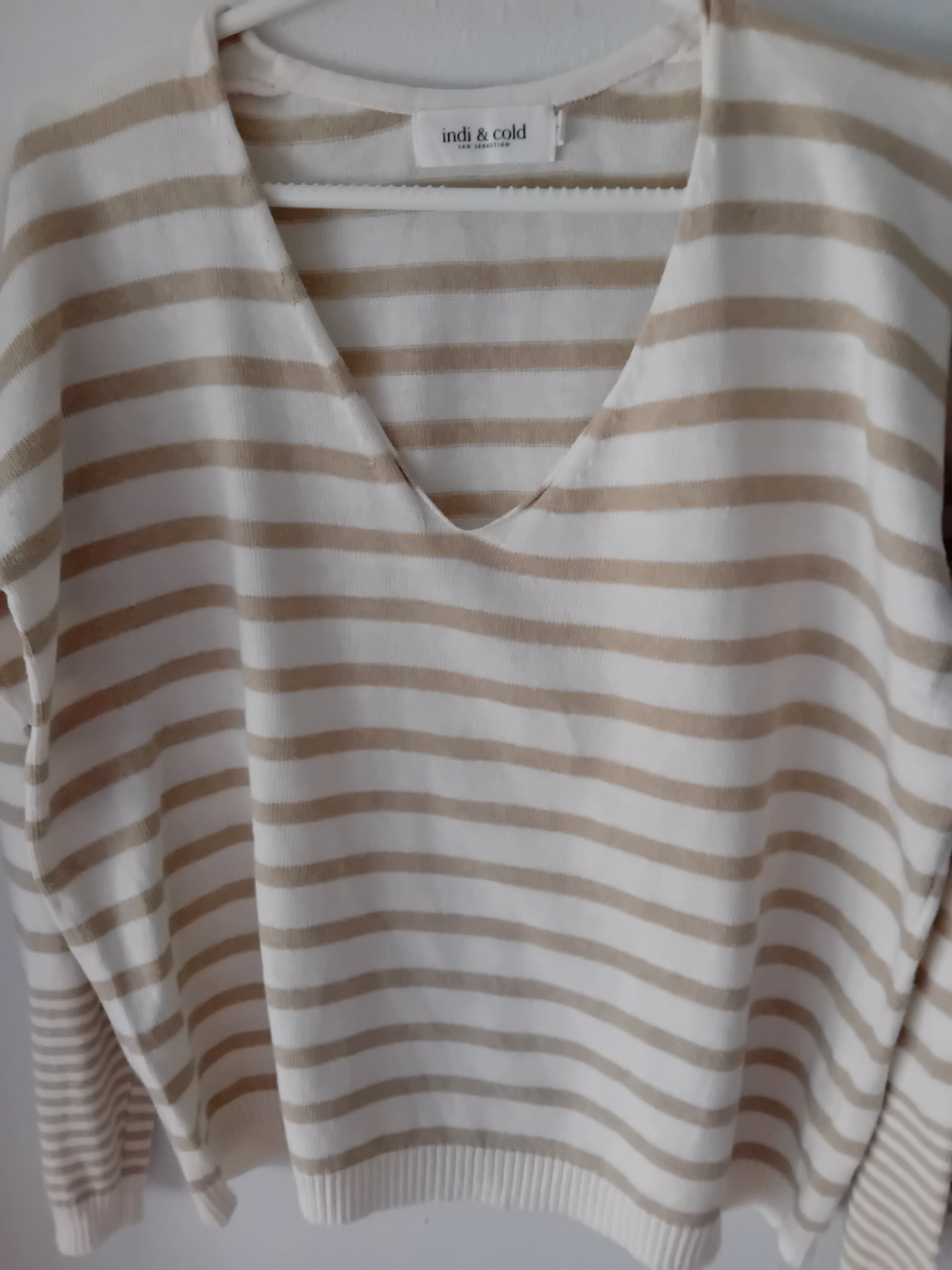 Jersey à col en V rayé