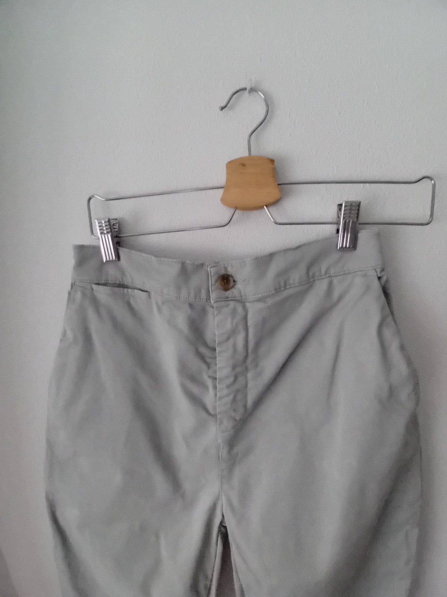 Pantalon gris azulado