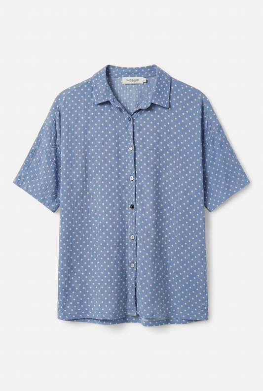 Chemise à pois bleus