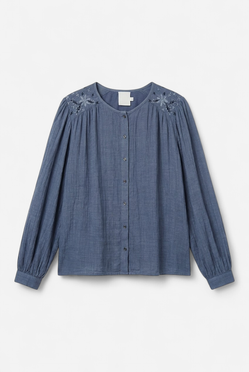 Chemise de printemps brodée