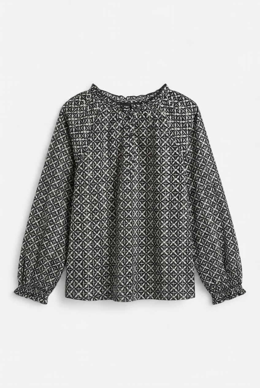 White and black cotton shirt