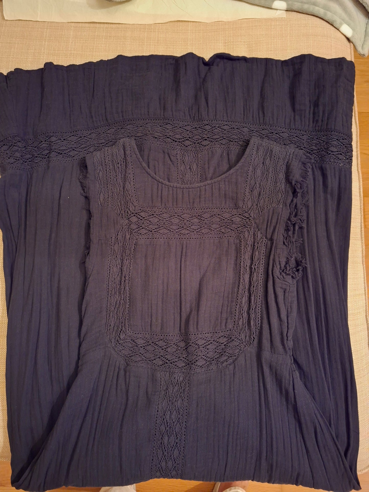 Black backless dress