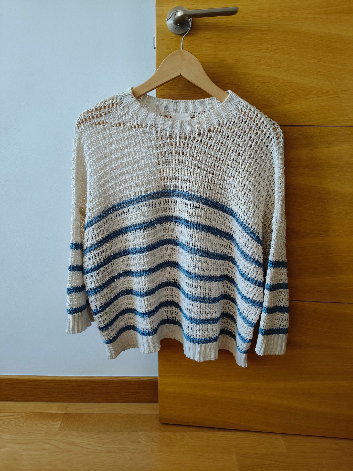 Pull ajouré à rayures
