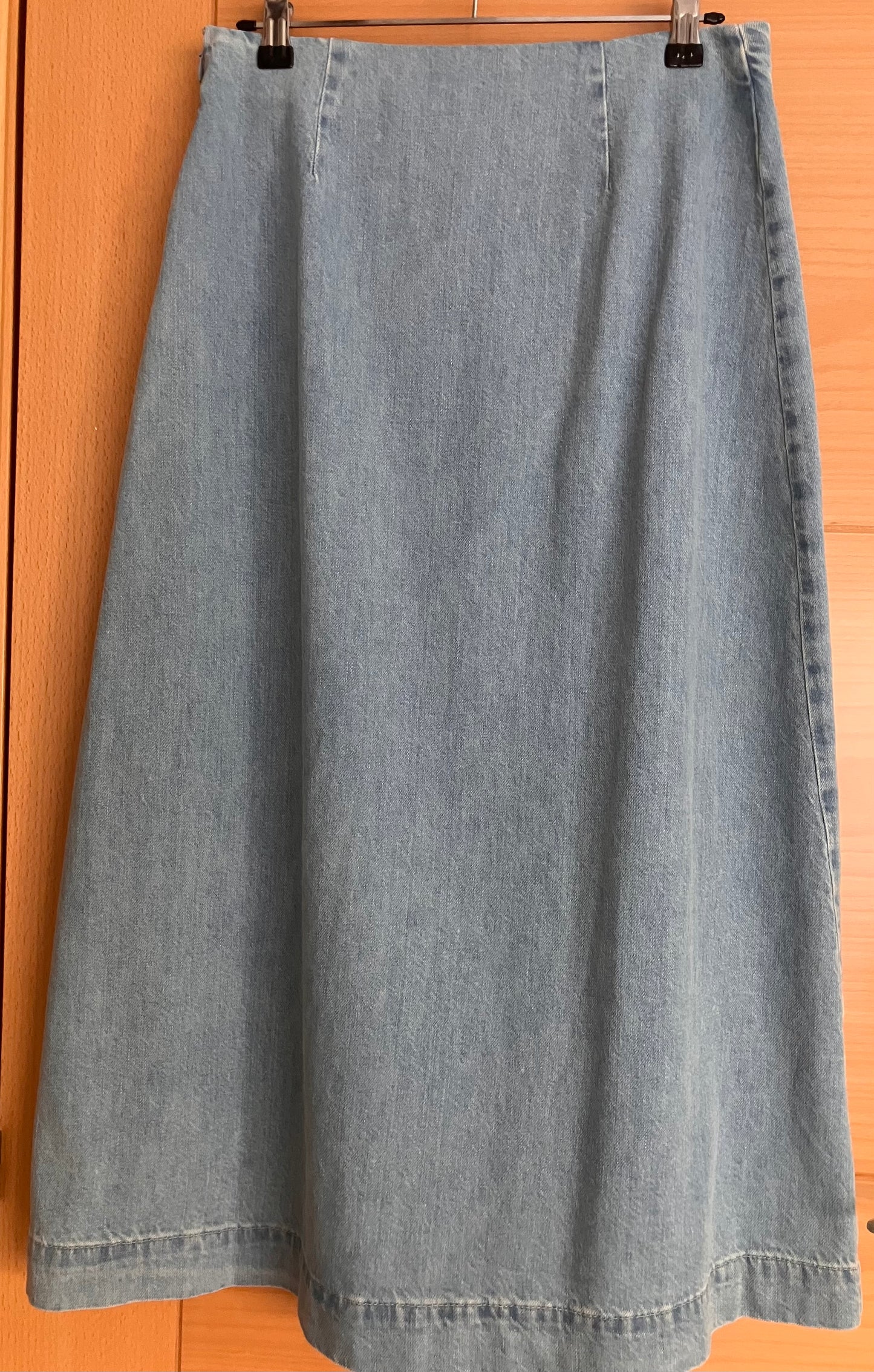 Falda denim midi pliegues