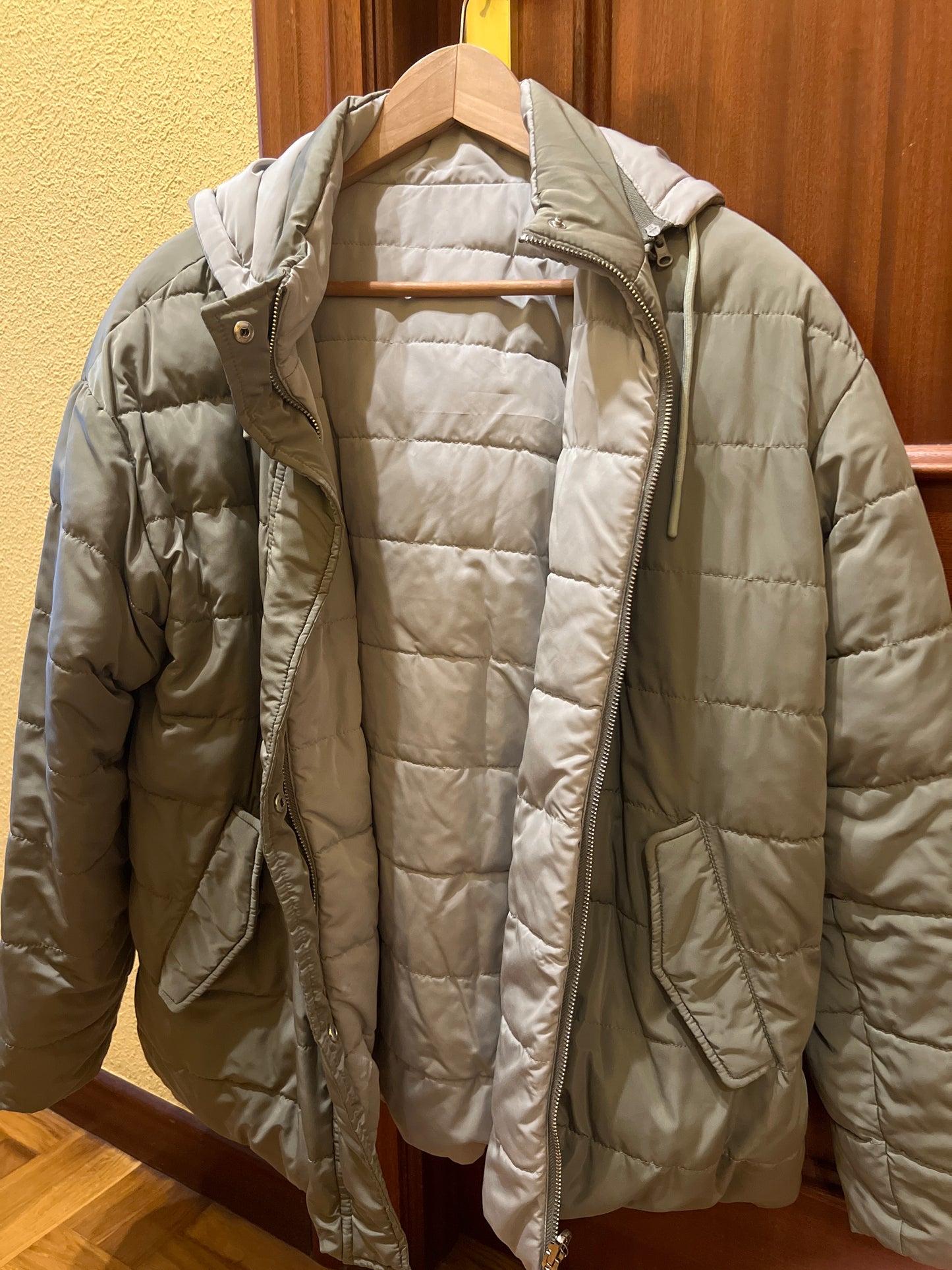 Beige puffer jacket