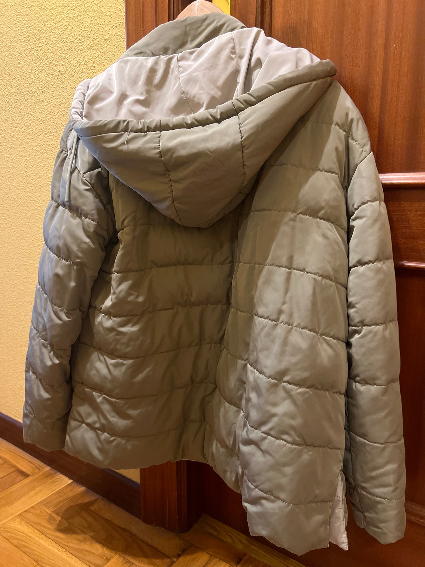 Beige puffer jacket