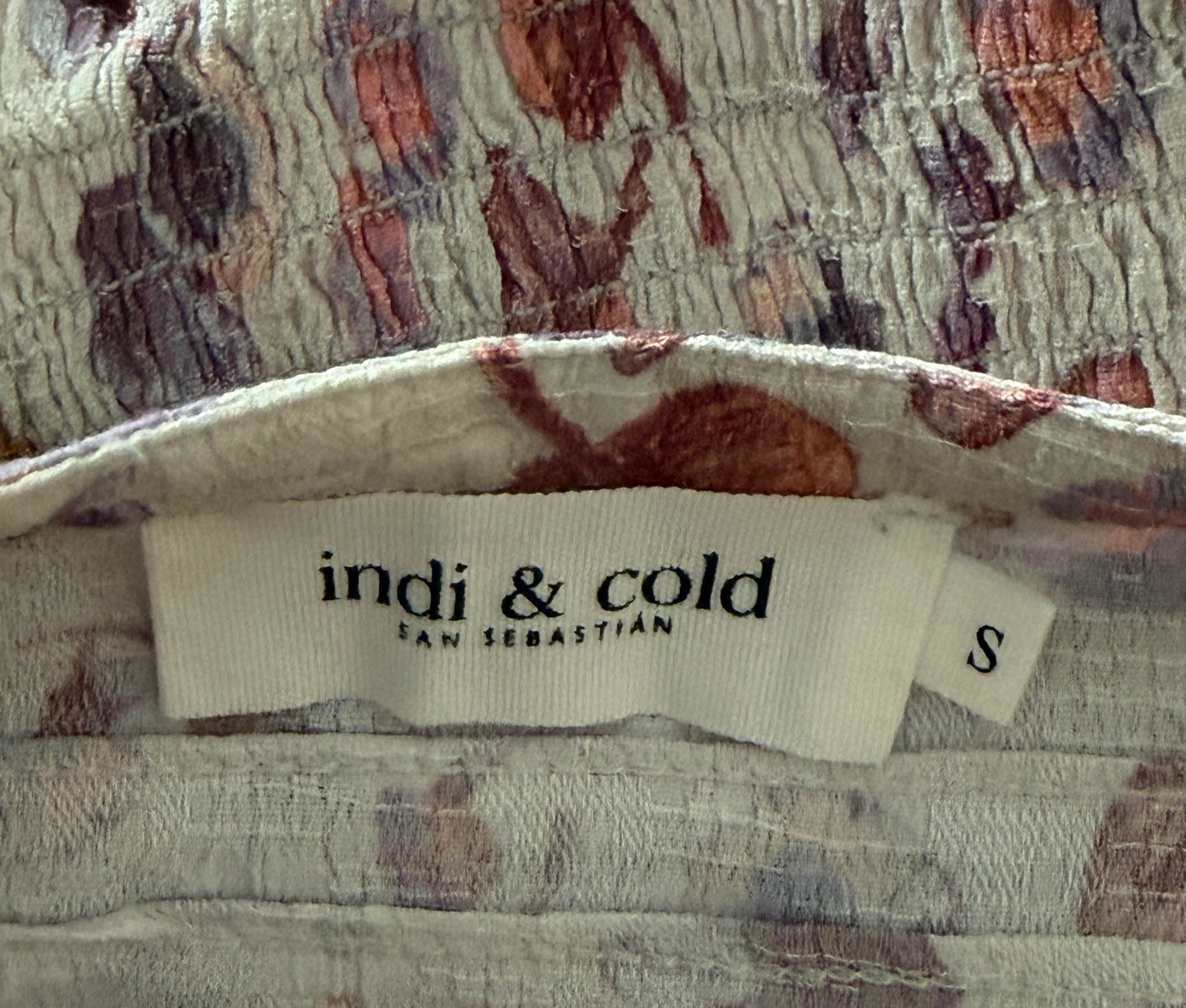 Blusa con jaretas y fruncido cintura estampado hongo