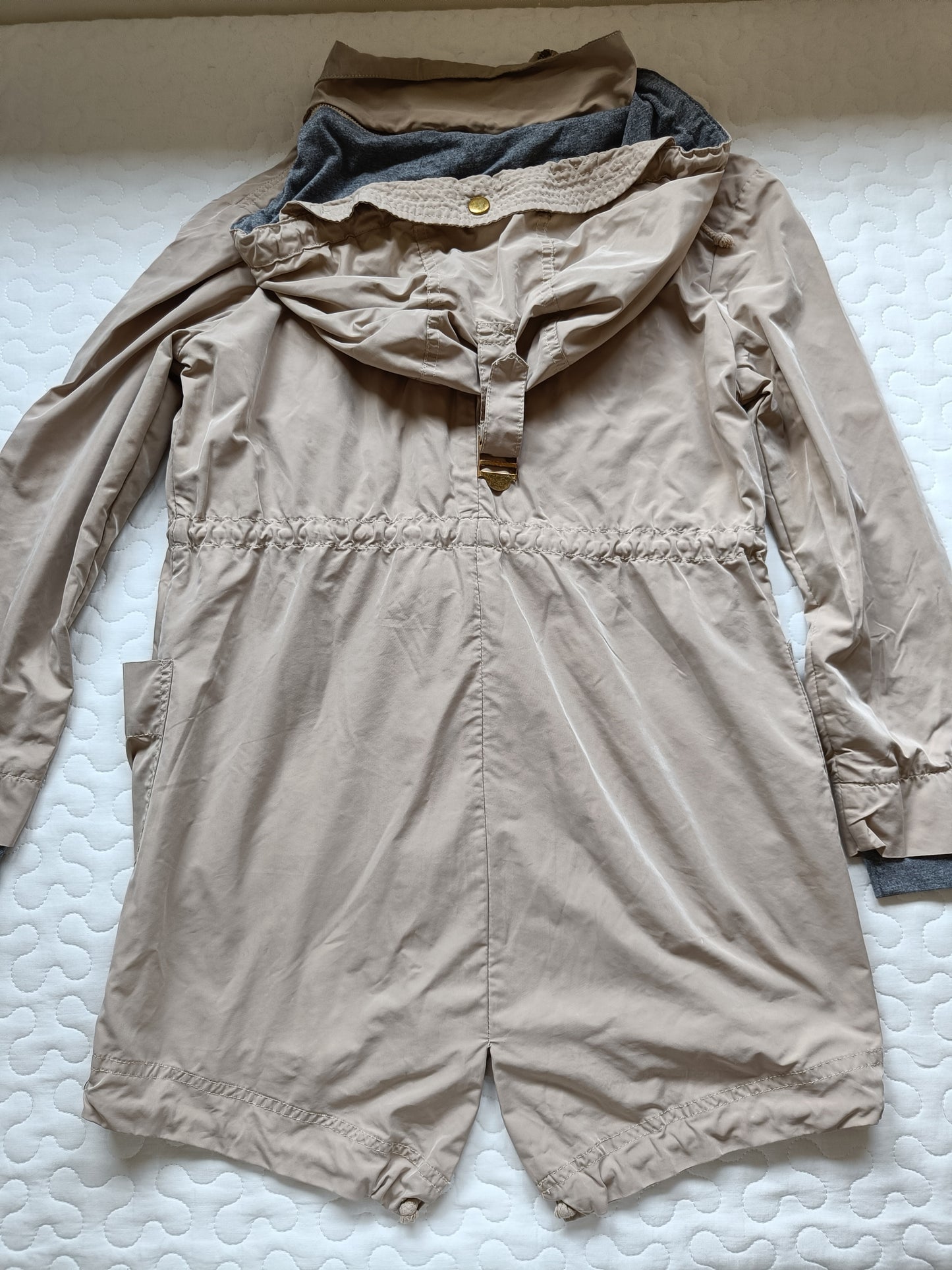 Mid-season trench coat