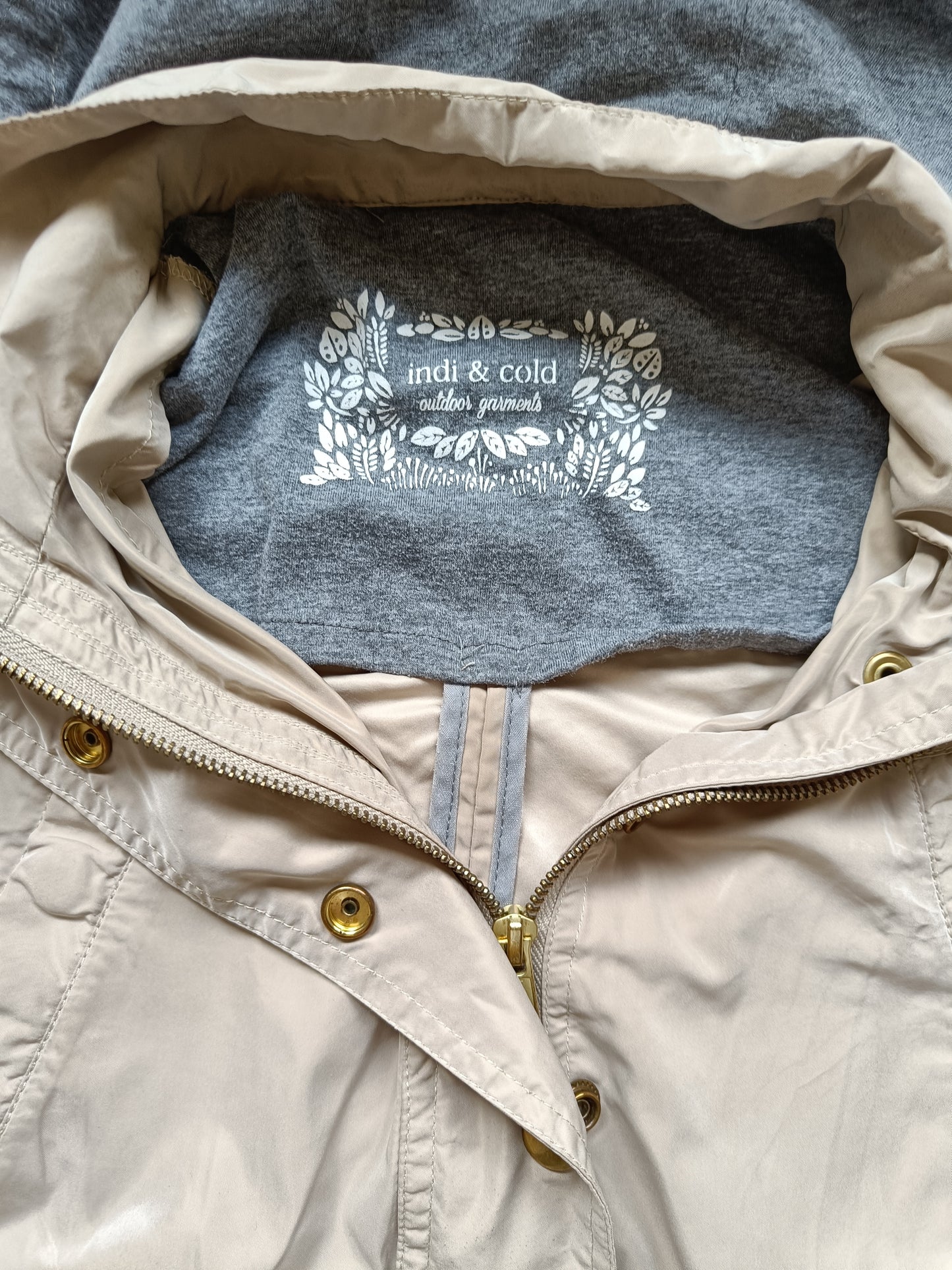 Mid-season trench coat