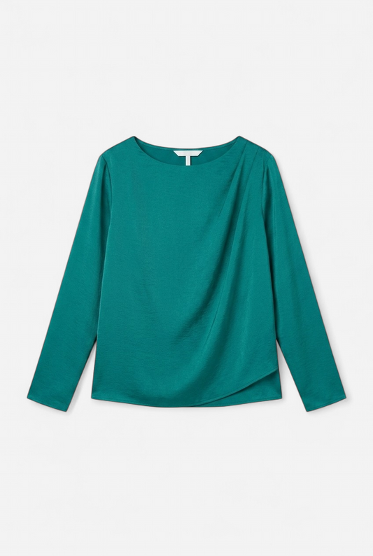 Camisa verde hombro fruncido