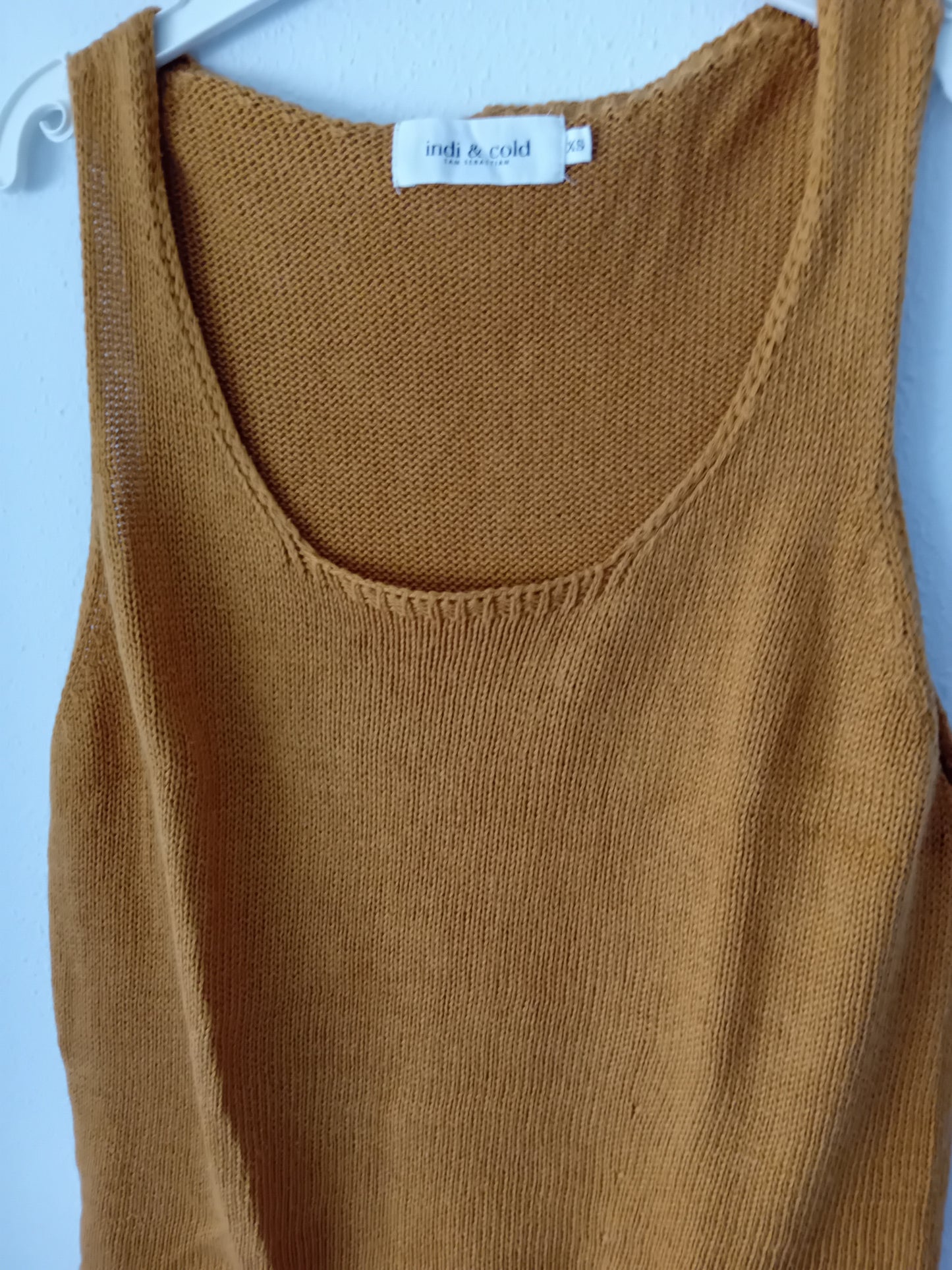 Brown knit T-shirt