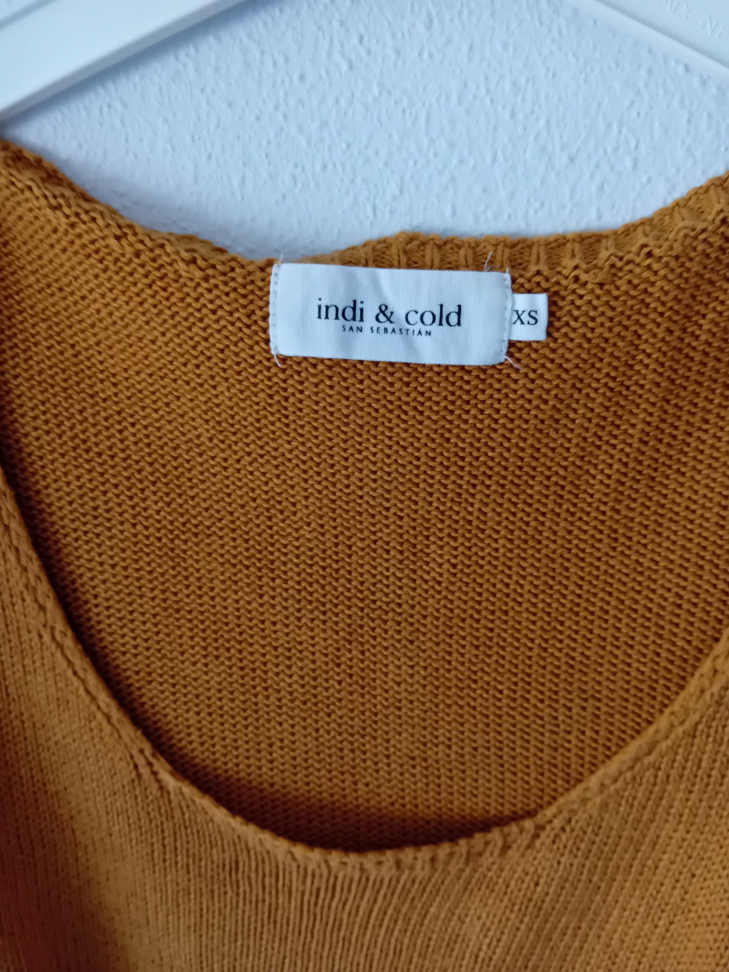 Brown knit T-shirt