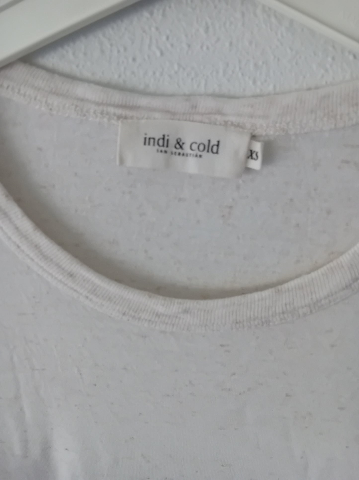 Camiseta beig,jaspeada con marroncito