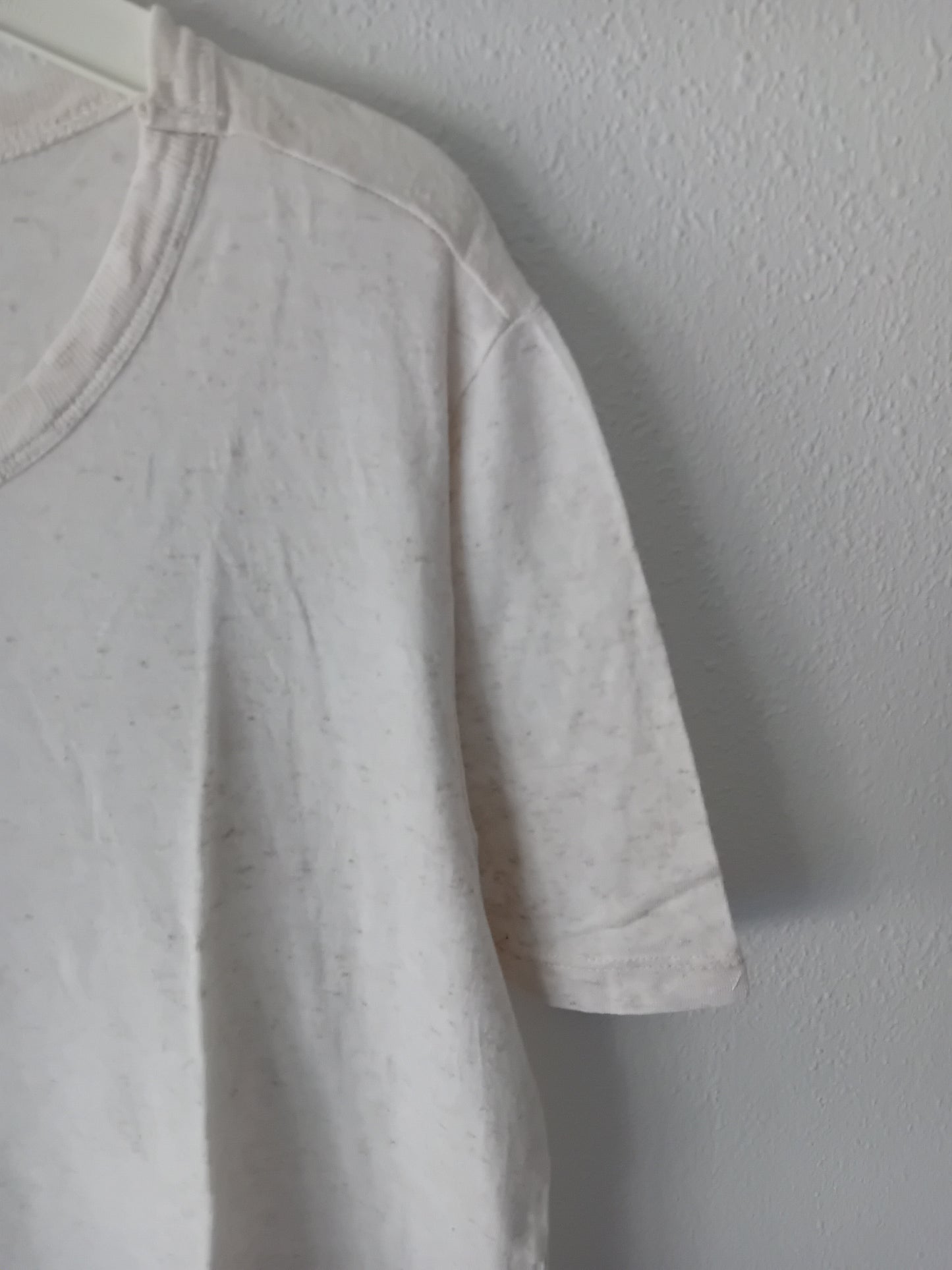 Camiseta beig,jaspeada con marroncito