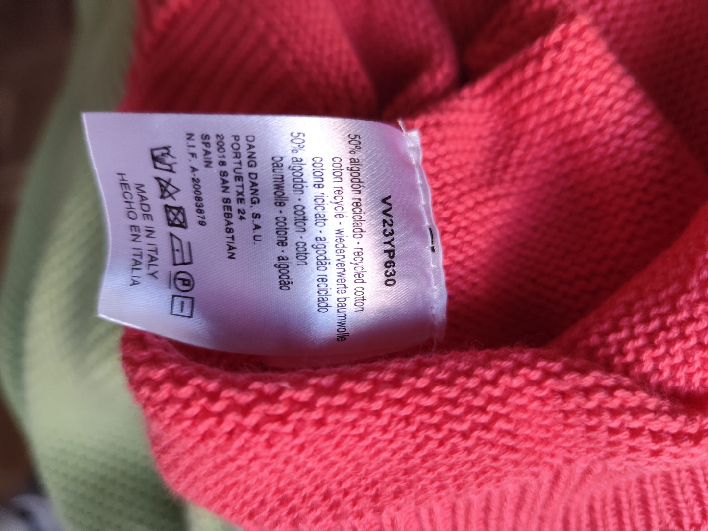 Precioso jersey de manga corta