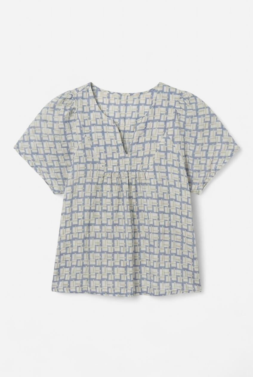 Blouse à imprimé géométrique.