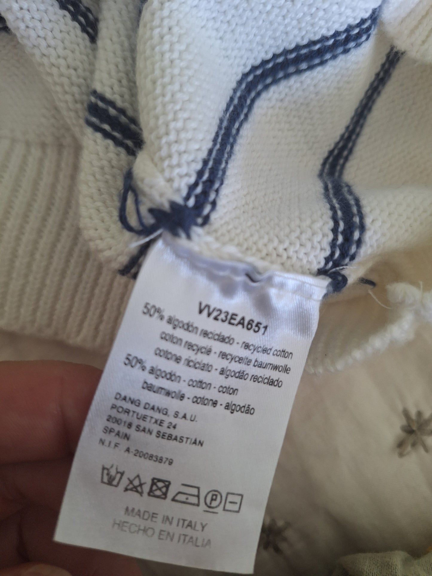 Short-sleeve sweater