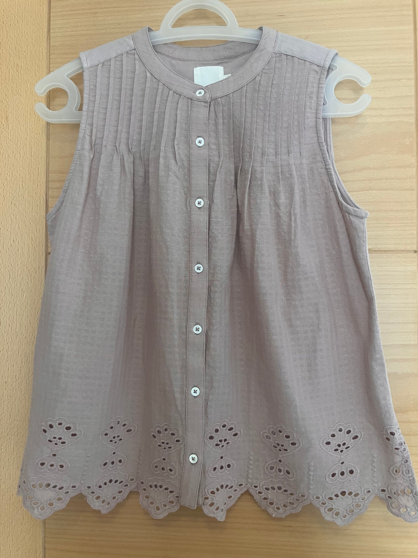 Chemise/t-shirt romantique sans manches brodé