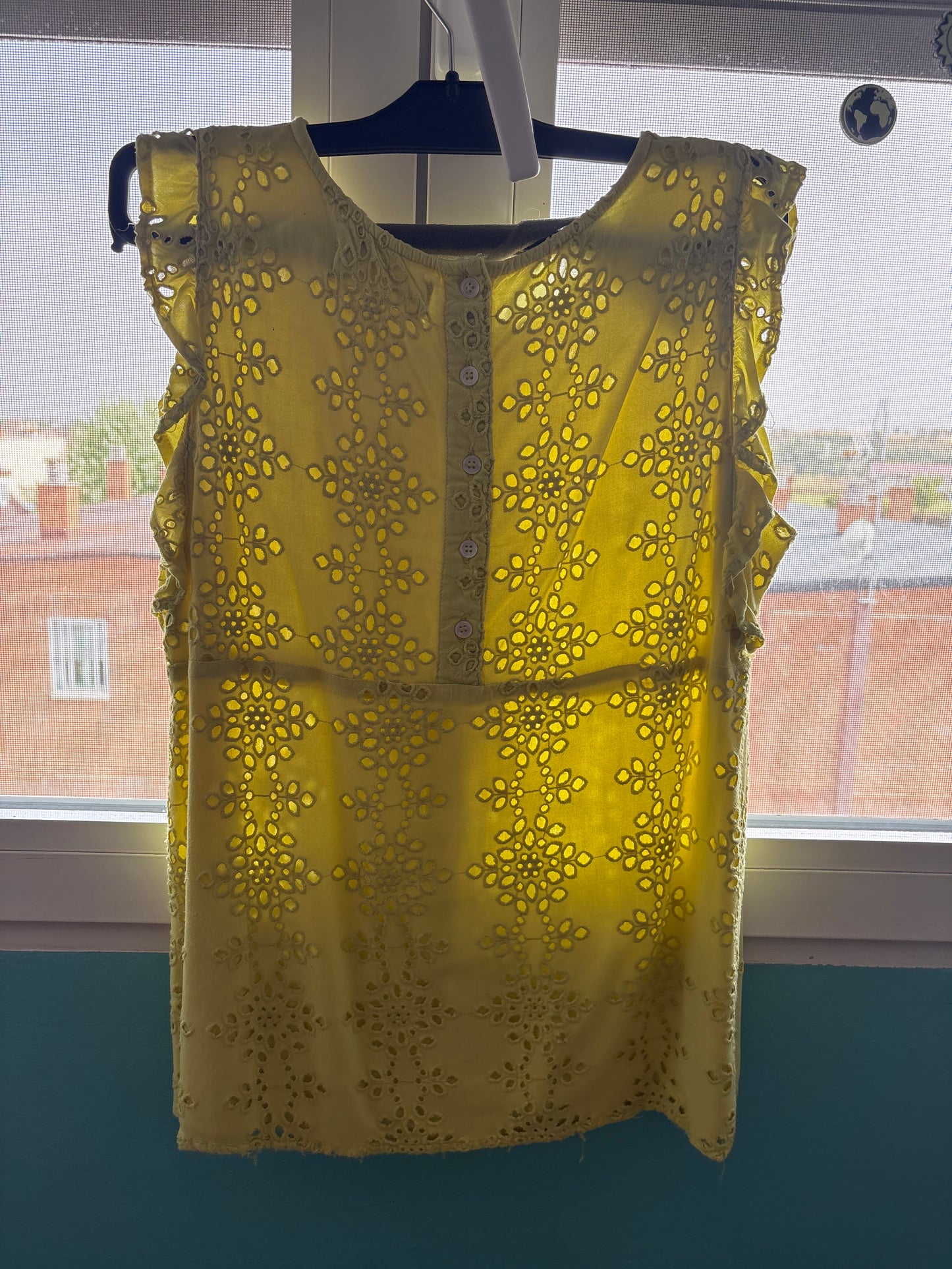 Top amarillo
