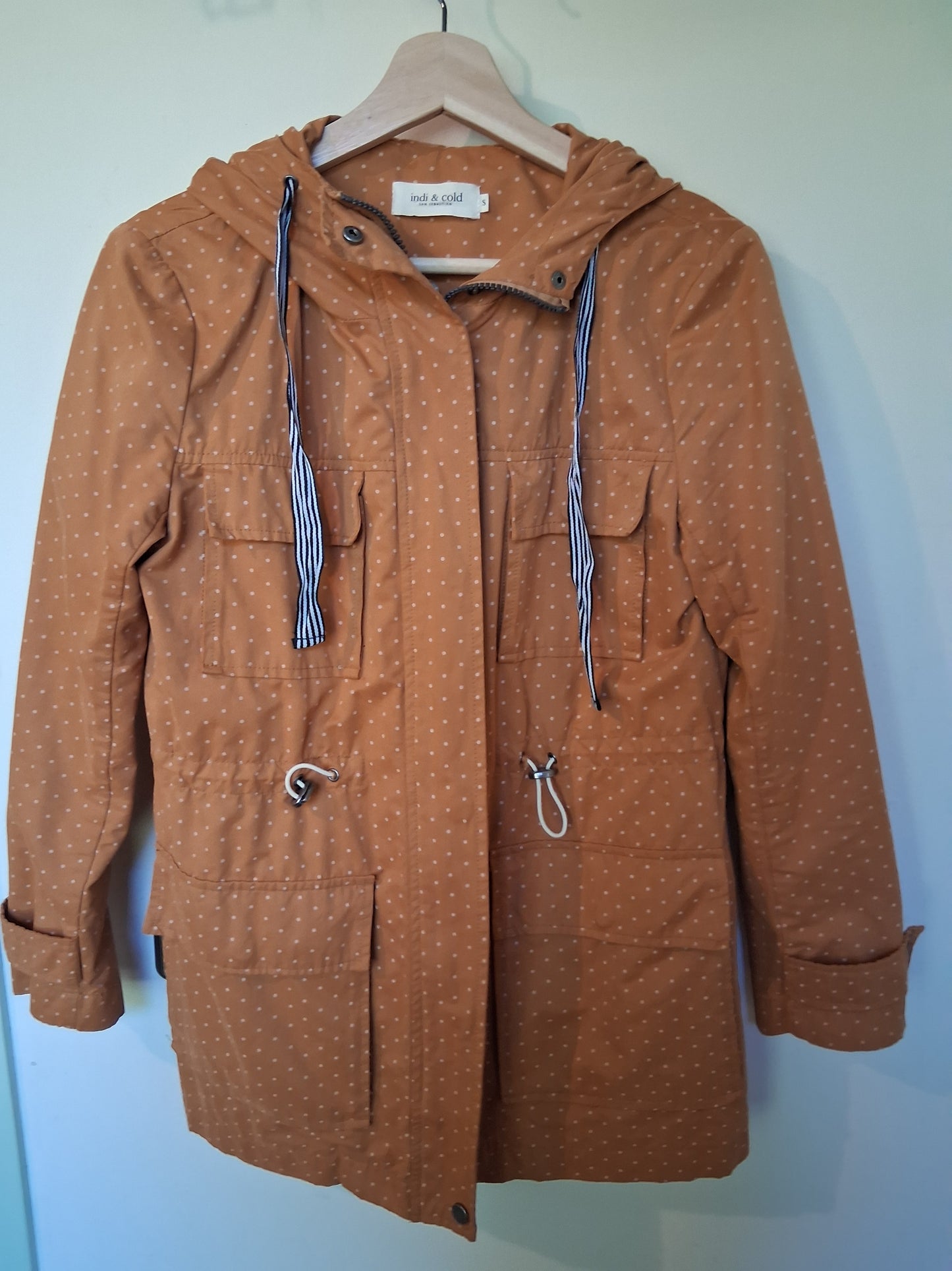 Chaqueta entretiempo color mango
